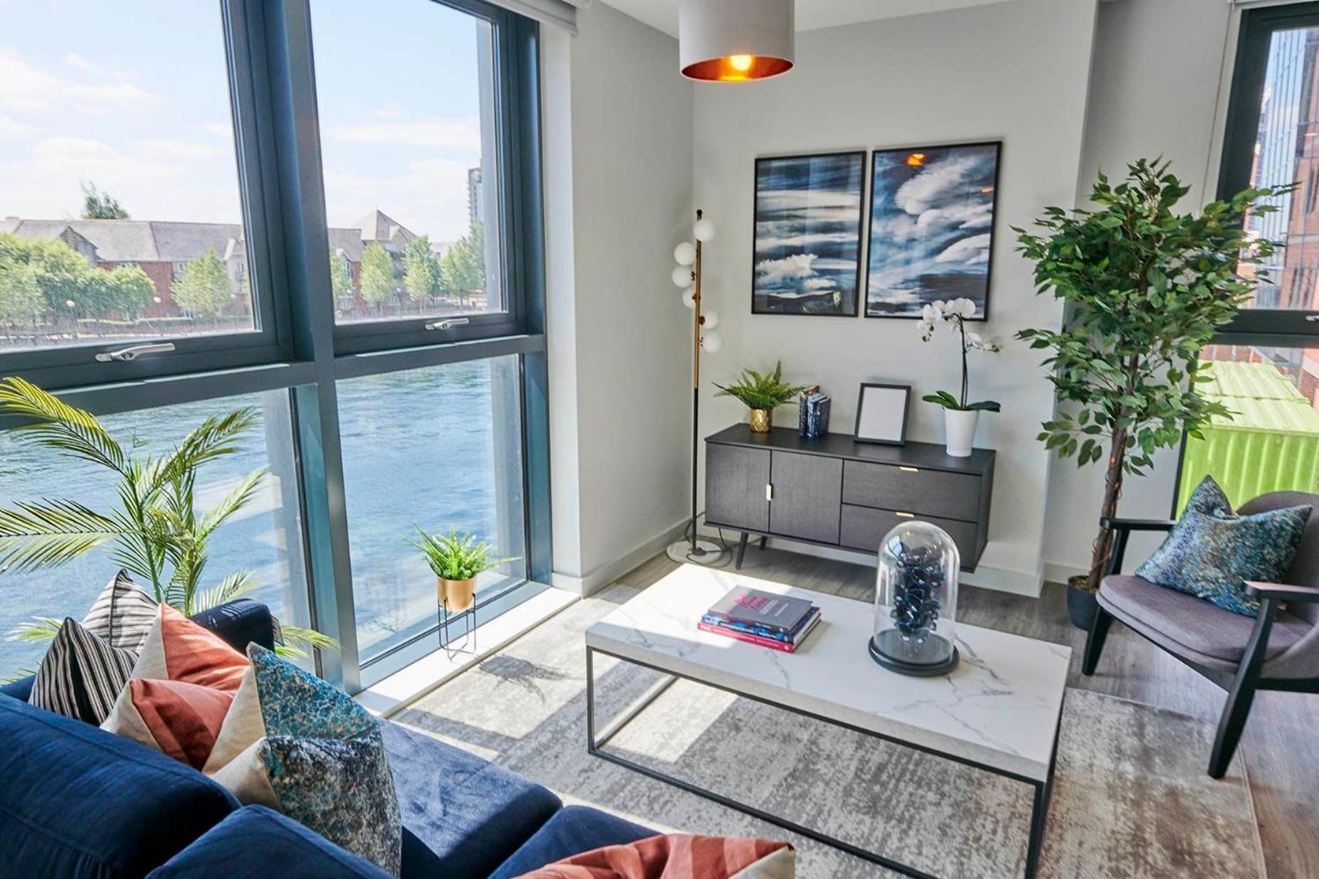 Apartment Chic And Spacious In The Heart Of Salford