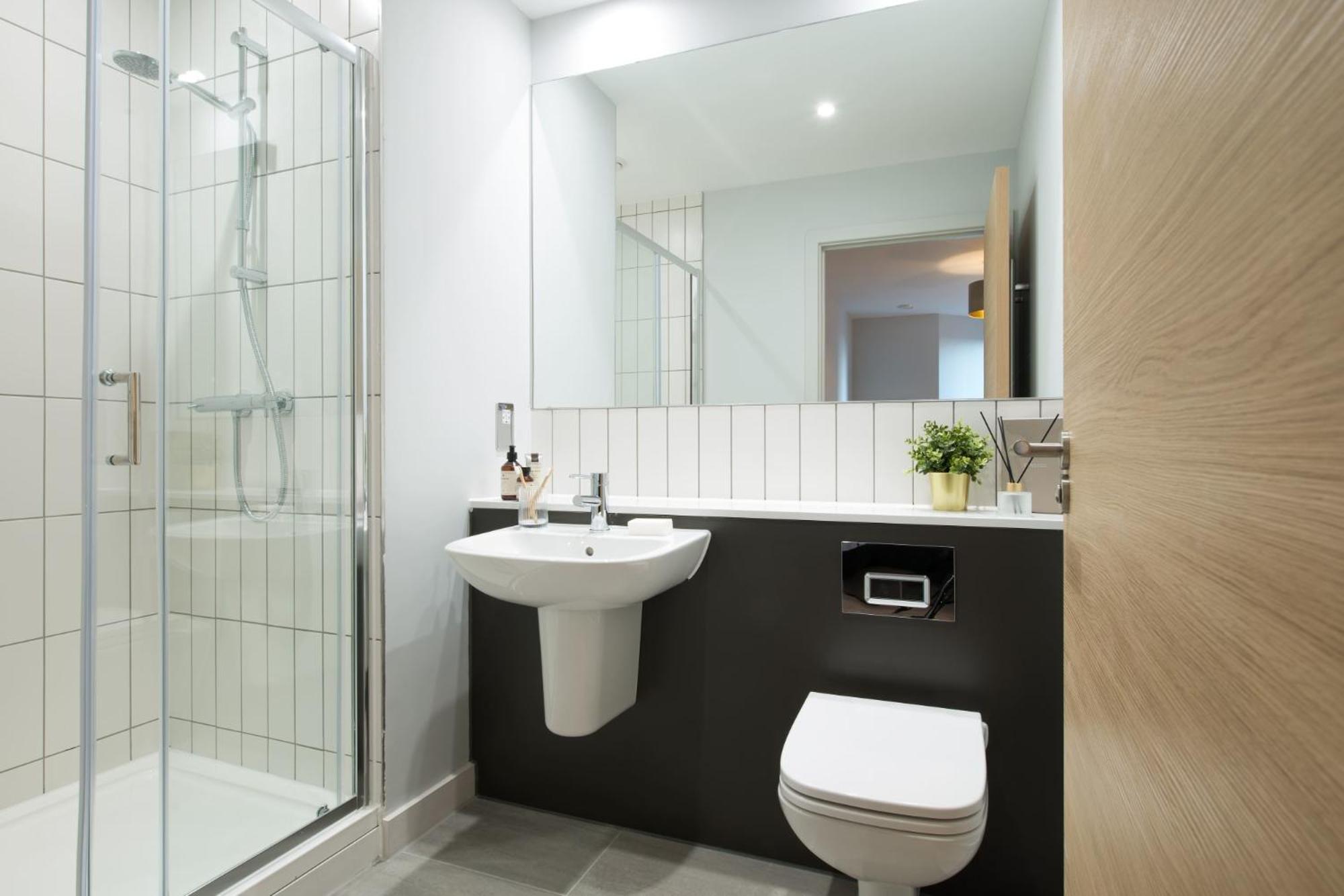 Chic And Spacious In The Heart Of Salford *