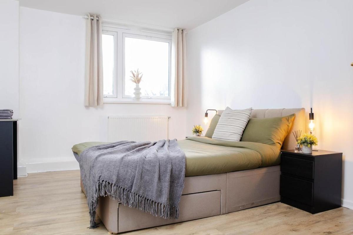 Apartment Cozy Next To Ao Arena With Free Parking *