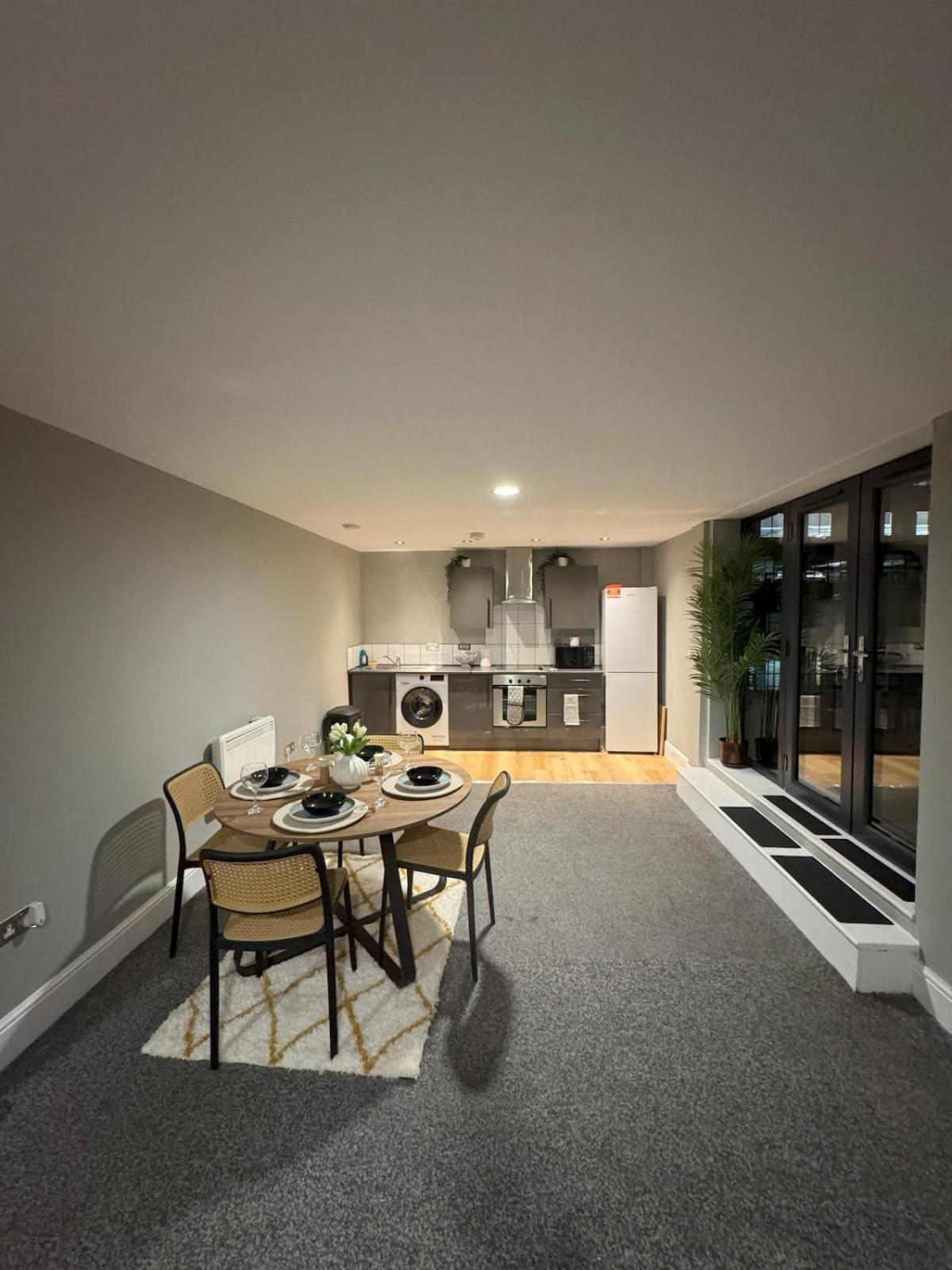 Ancoats 2br With Private Terrace Apartment