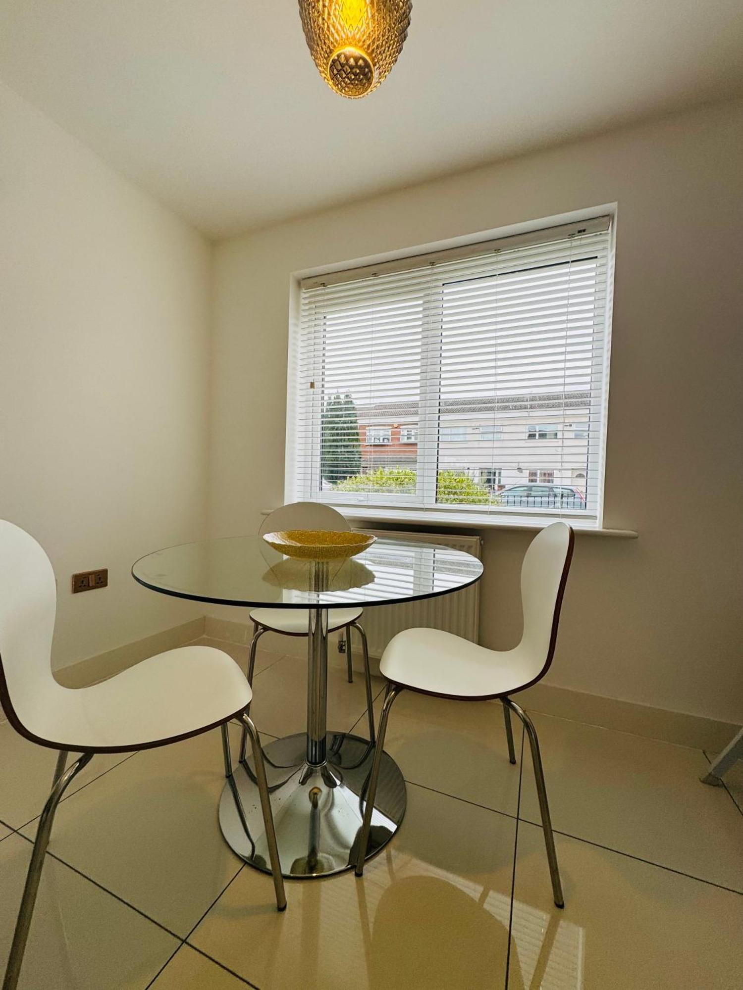 Modern Lux New Built Double Homestay Manchester