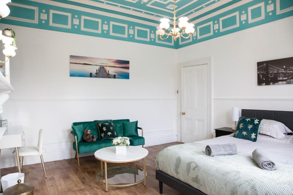 Apartment The Turquoise Double In A 6 Bedroom Victorian House Manchester