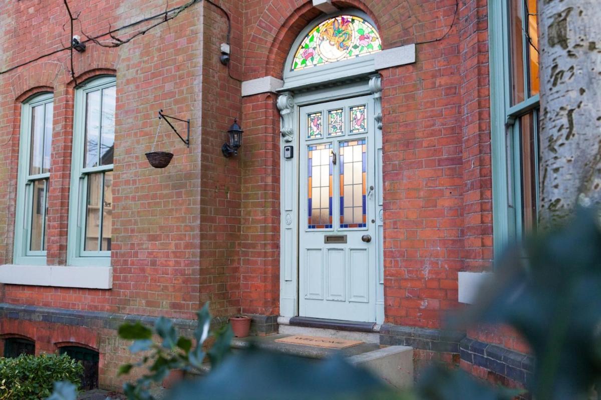 The Turquoise Double In A 6 Bedroom Victorian House * Manchester