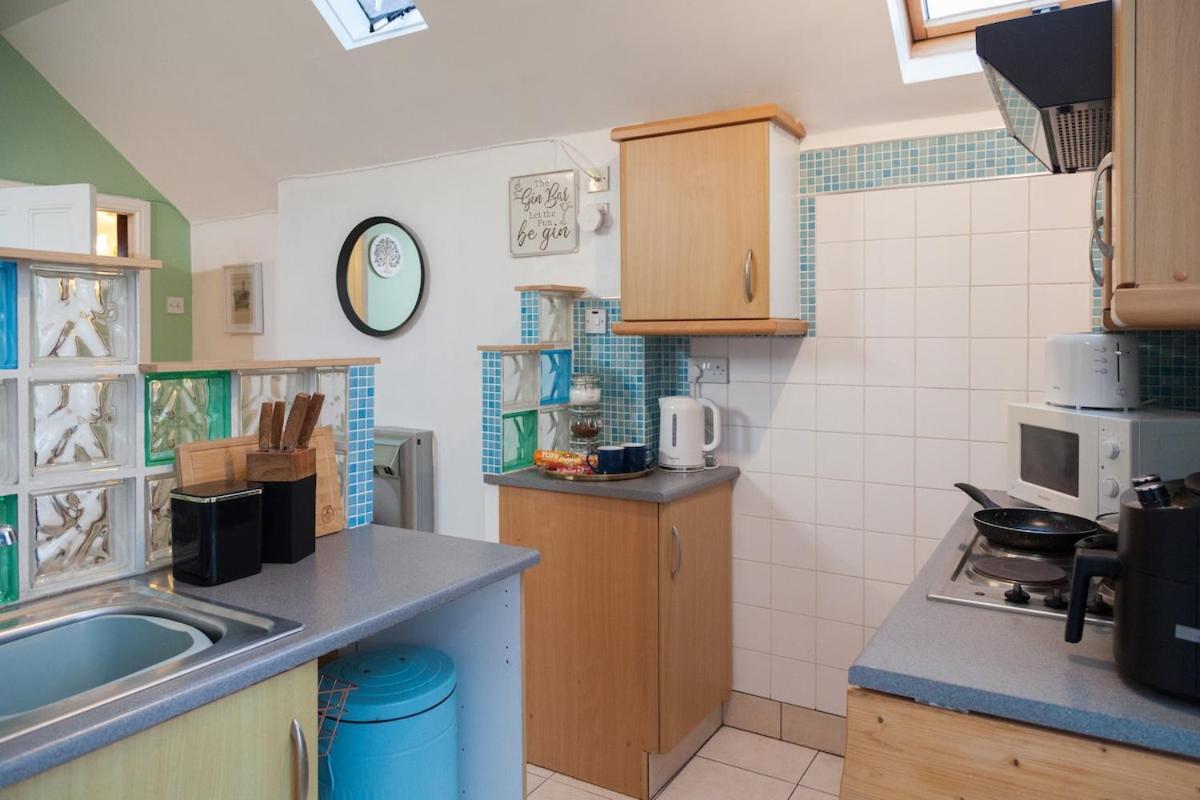 Appartement The Blue Duo In A 6 Bedroom Victorian Shared House