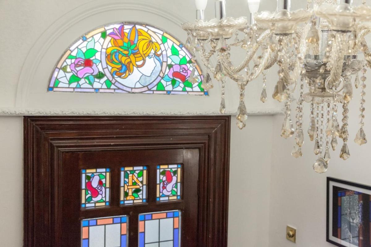 The Turquoise Double In A 6 Bedroom Victorian House