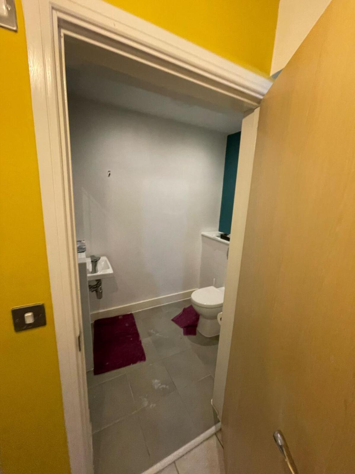 Spacious 4bd 3bt - Etihad - Coop - Pool Table - Free Parking Holiday home Manchester
