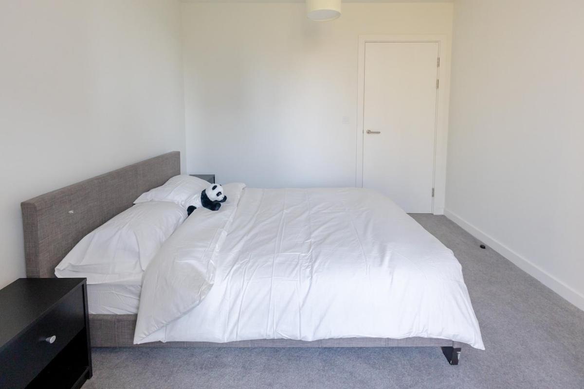 Park View 3 Bed Ensuite Apartment Only 5 Min Walk To Arndale