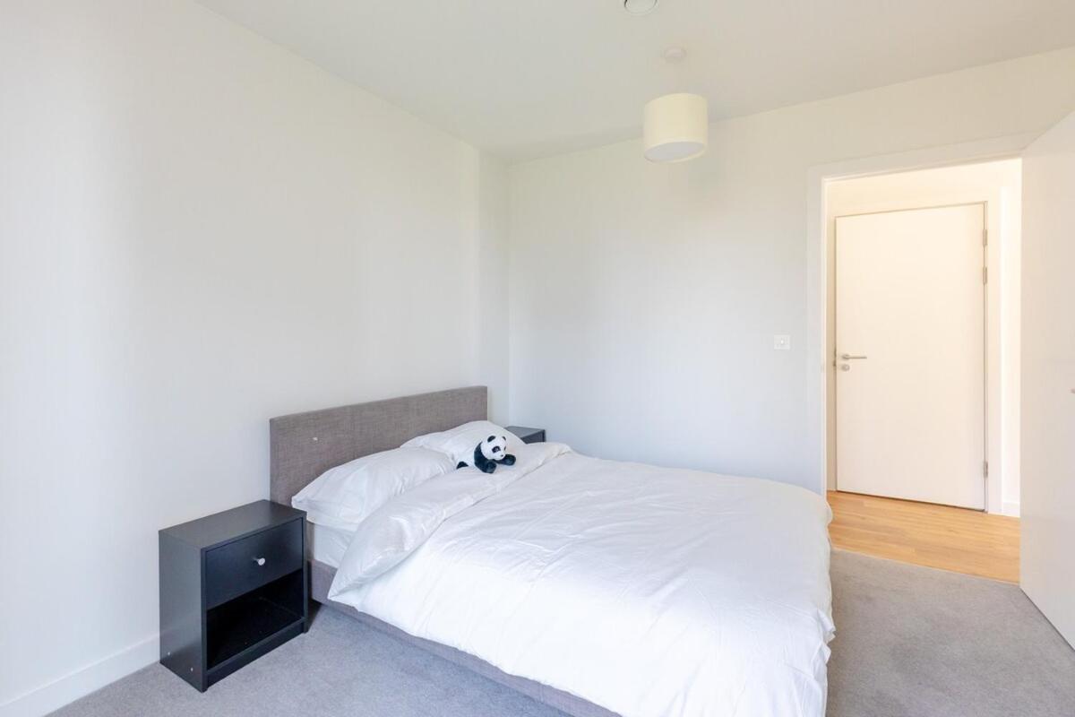 Park View 3 Bed Ensuite Apartment Only 5 Min Walk To Arndale