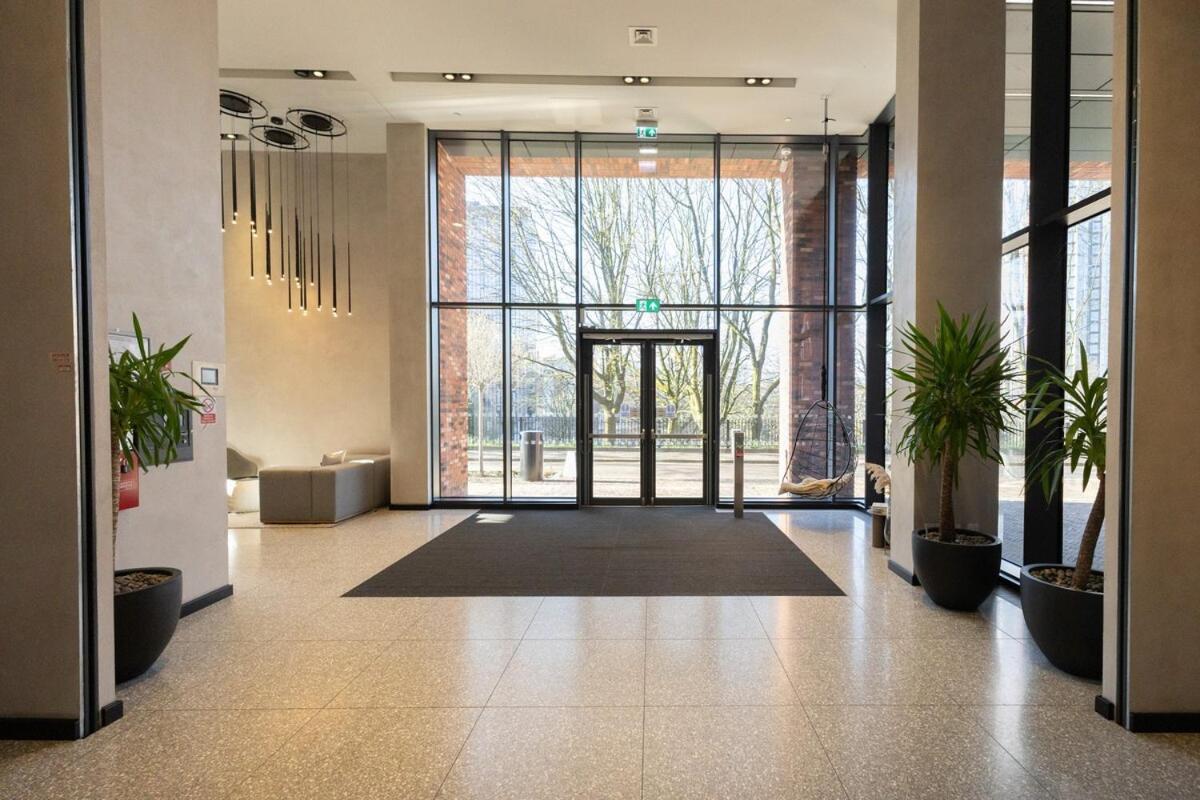 Park View 3 Bed Ensuite Apartment Only 5 Min Walk To Arndale Apartment Manchester