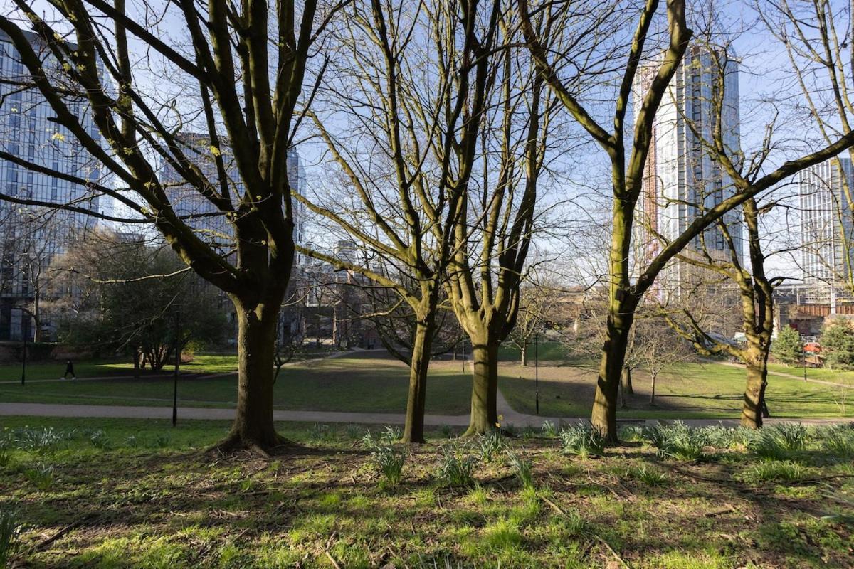 Park View 3 Bed Ensuite Apartment Only 5 Min Walk To Arndale Apartment