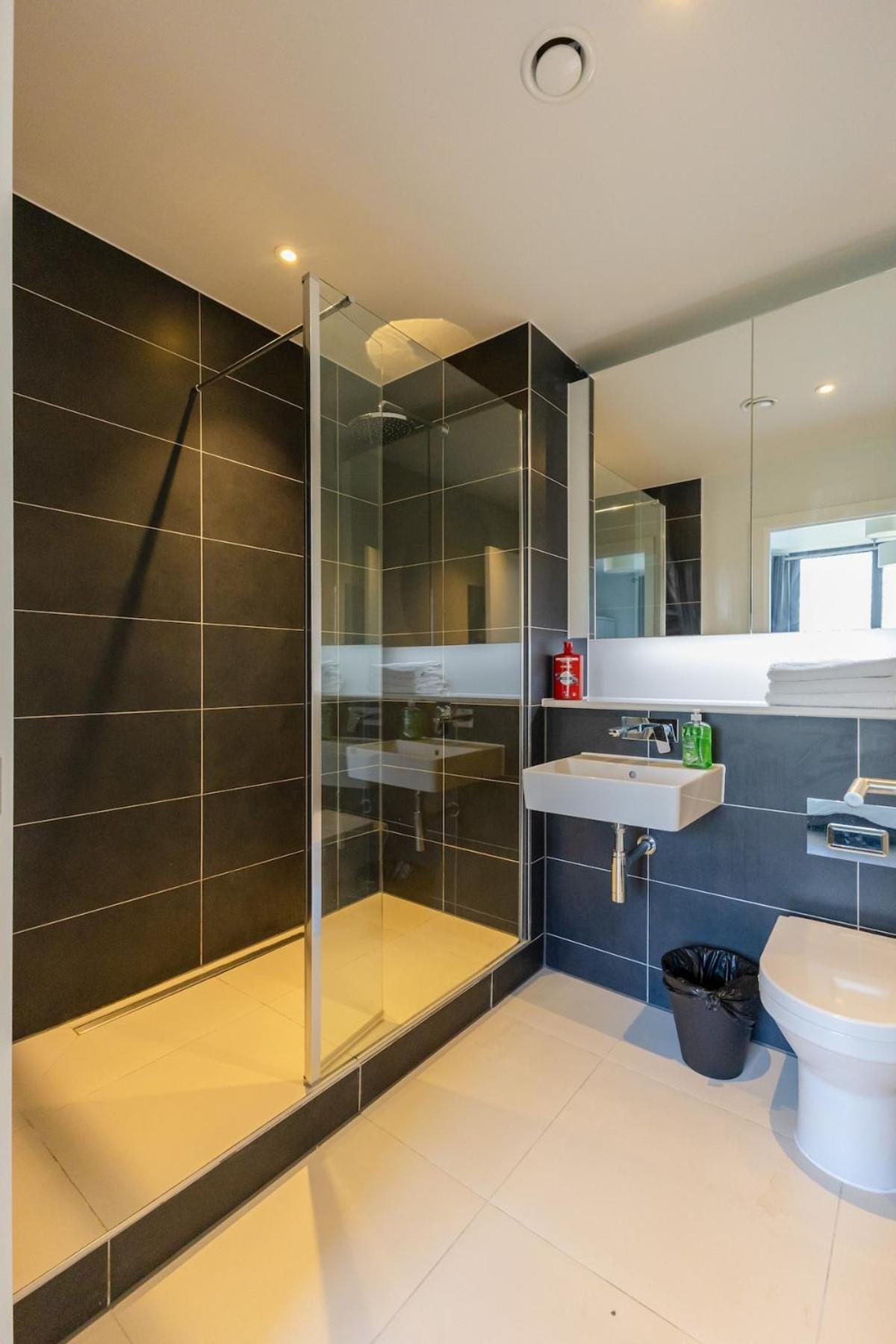 Park View 3 Bed Ensuite Apartment Only 5 Min Walk To Arndale * Manchester
