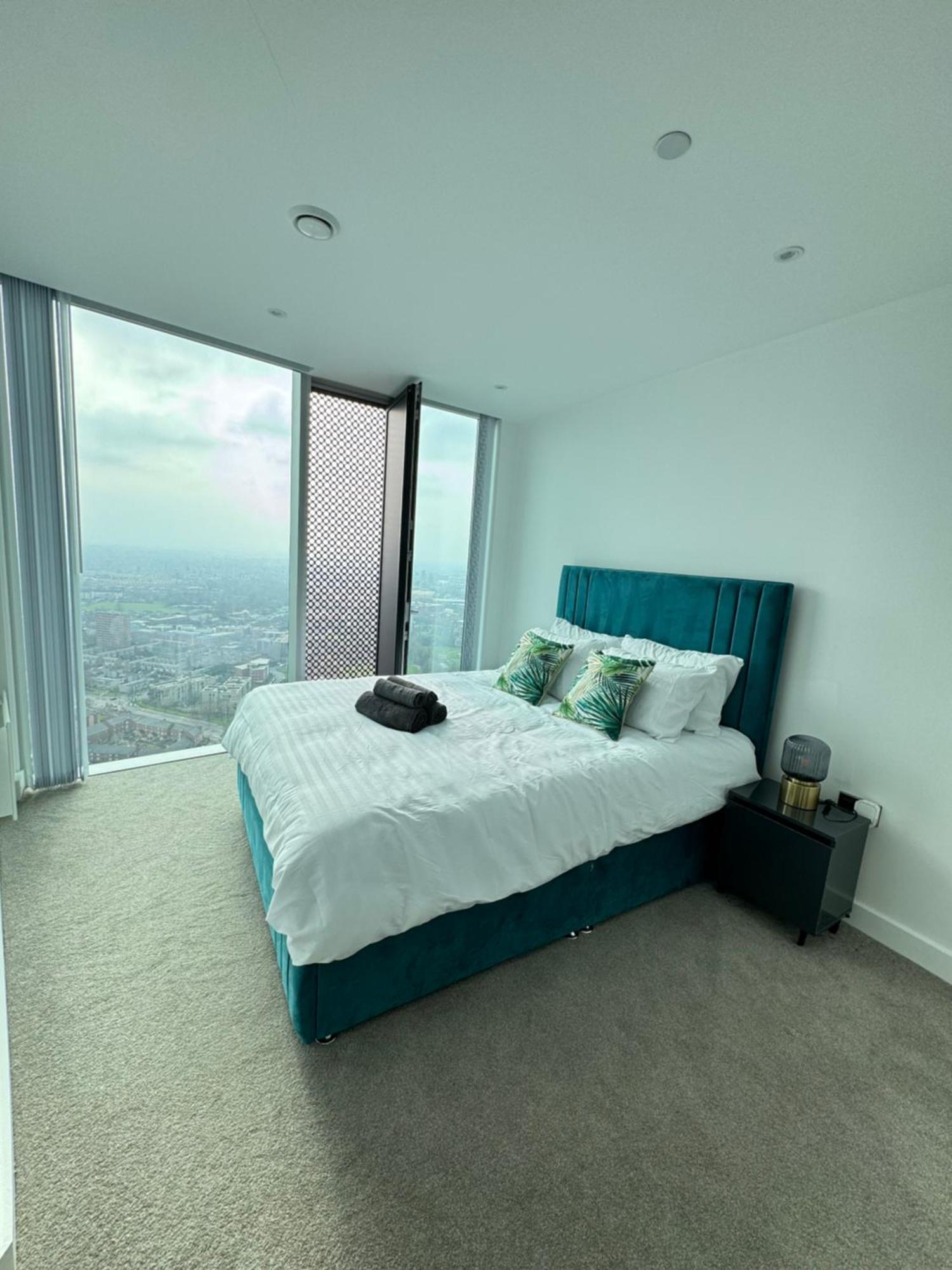 3 Bedroom Penthouse In The Centre Deansgate New Build High Floor Apartment *