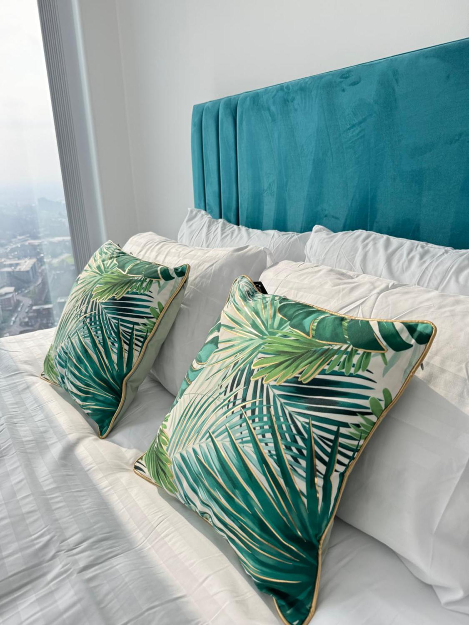 3 Bedroom Penthouse In The Centre Deansgate New Build High Floor