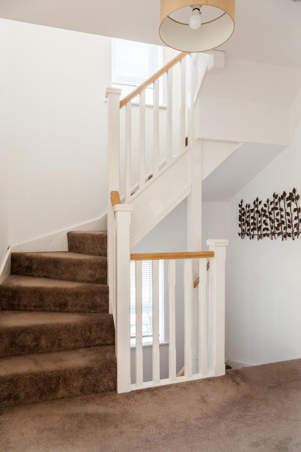 Luxe Stays-sleeps 9-hot Tub-pool * Manchester