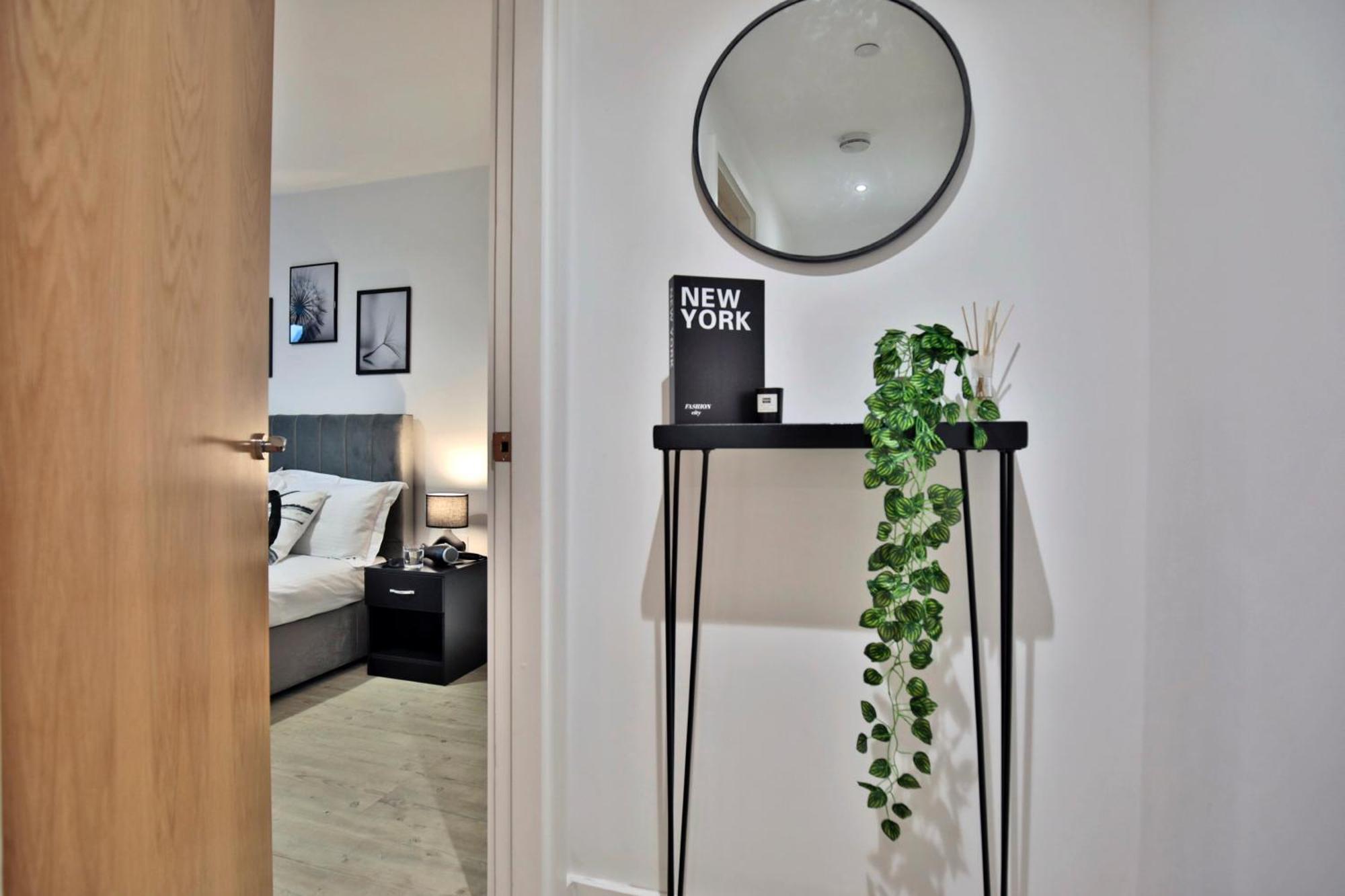 Apartment - 2-bed - Sleeps 4 - Wifi