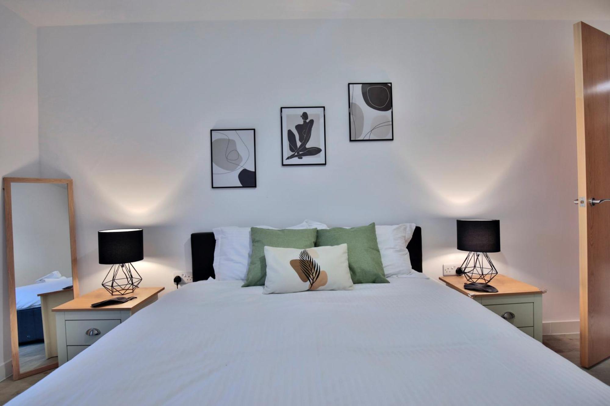 Apartment - 2-bed - Sleeps 4 - Wifi Manchester