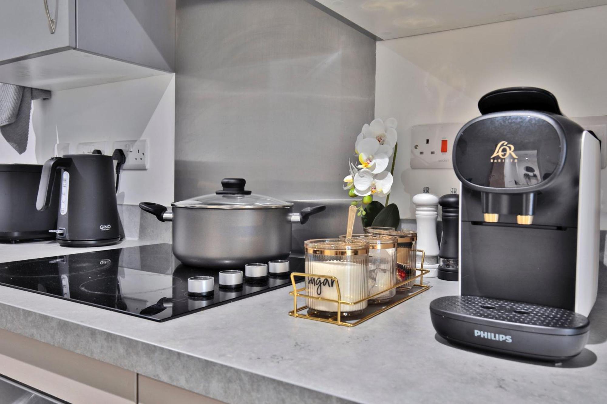 - 2-bed - Sleeps 4 - Wifi *