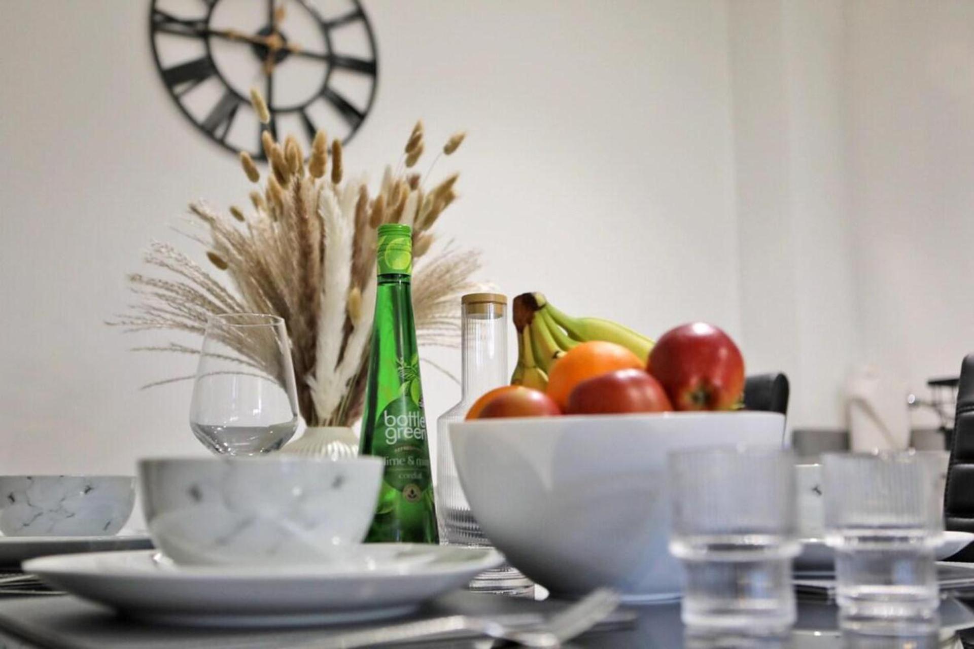 Apartment - 2-bed - Sleeps 4 - Wifi *