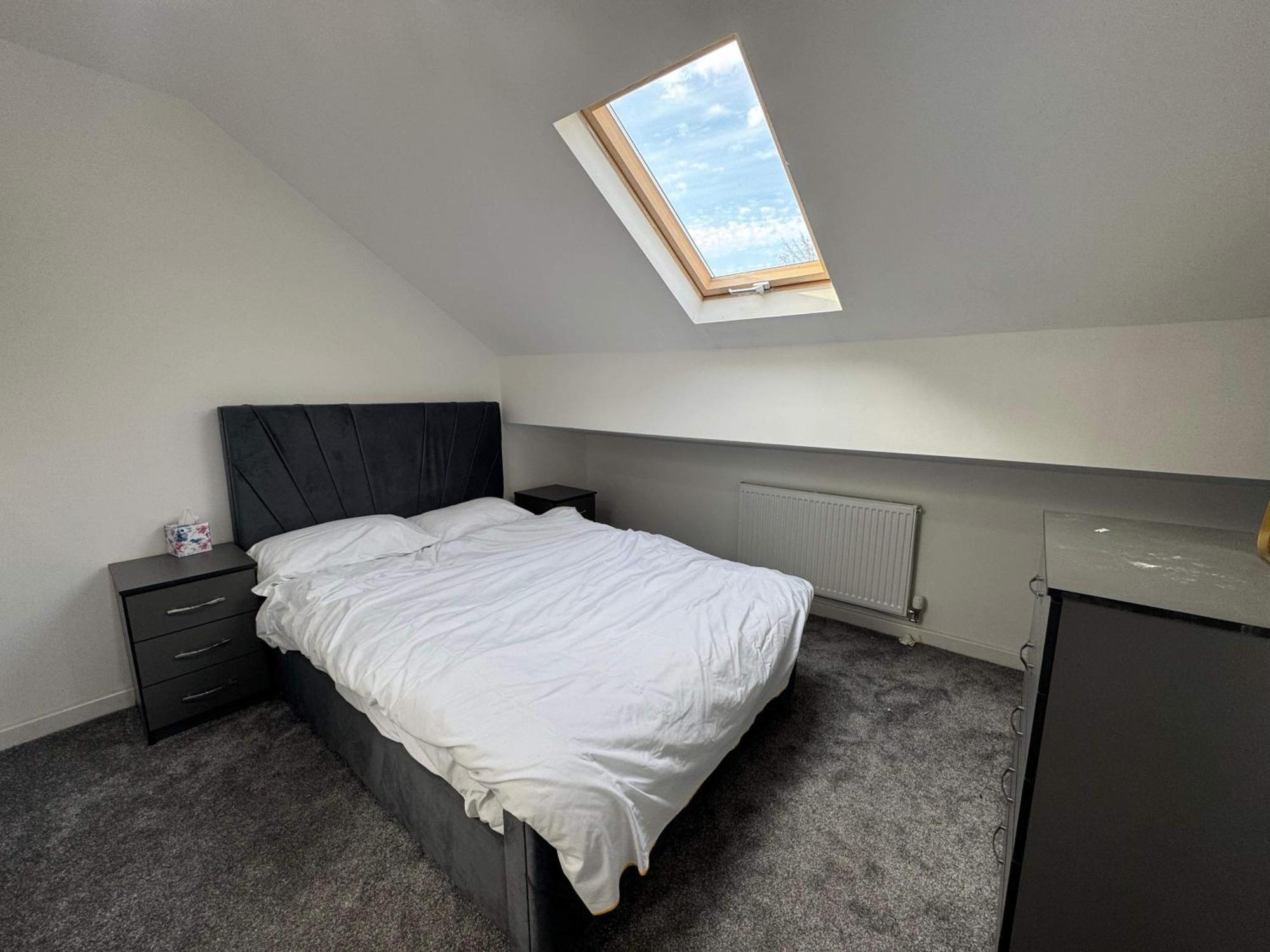 Housesleeps9-patio-parking-familyok Holiday home