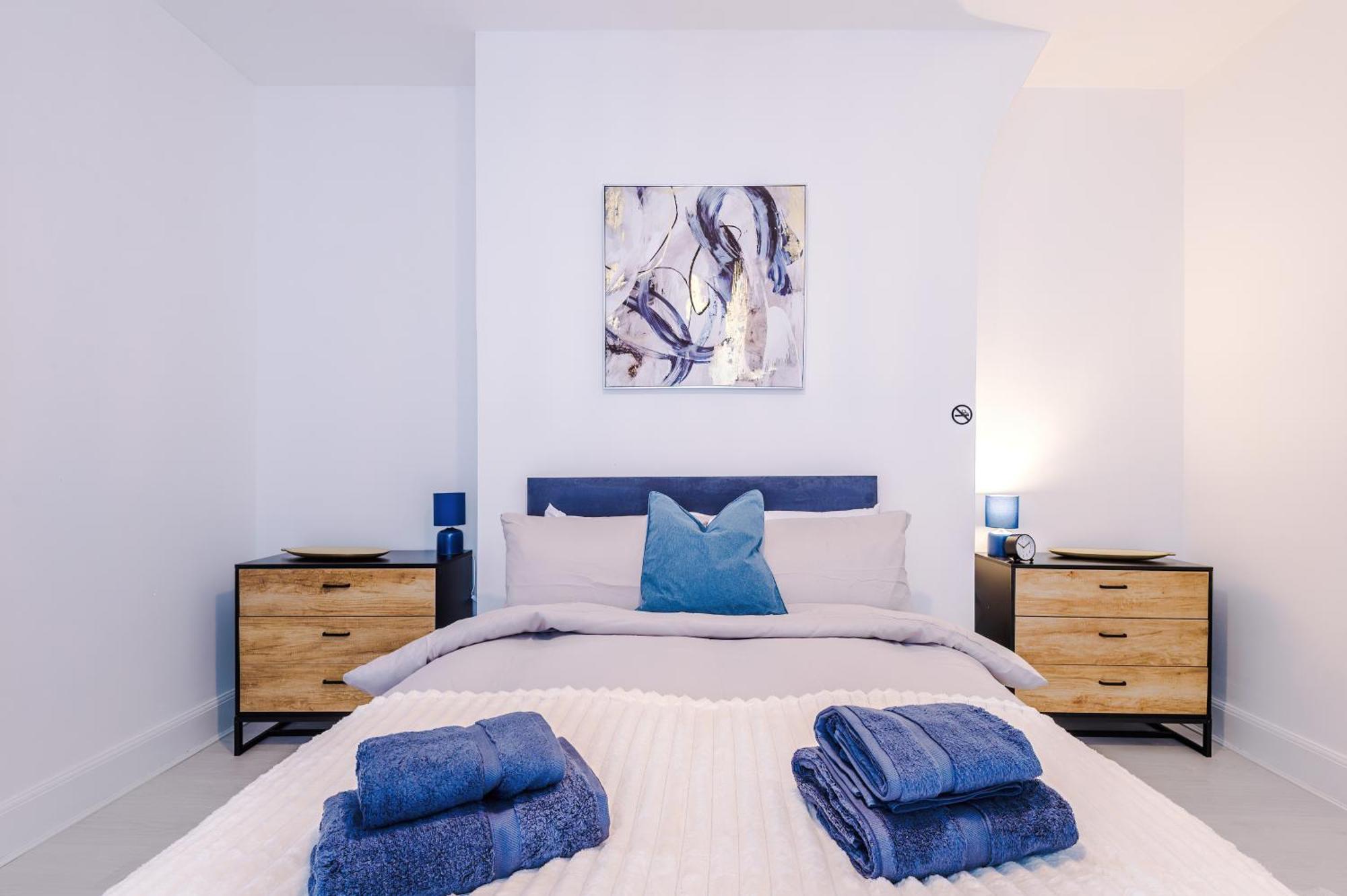 Free Parking, Games Room, Sleeps 7, Holiday home