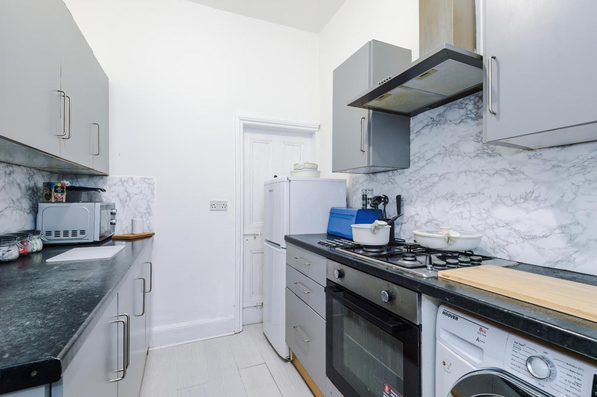 Holiday home Free Parking, Games Room, Sleeps 7,