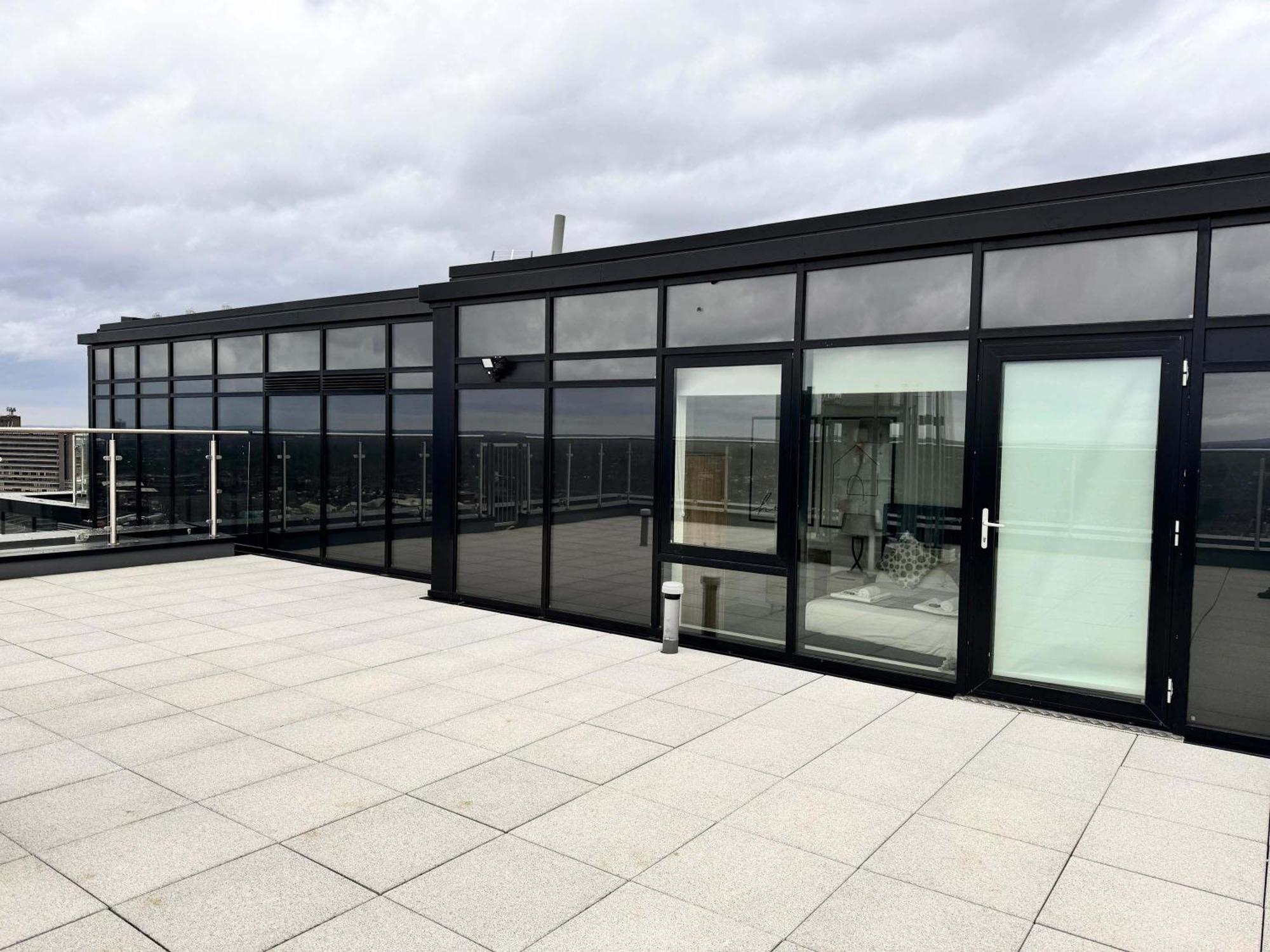 Stunning Old Trafford 2 Bed Penthouse W Terrace * Manchester