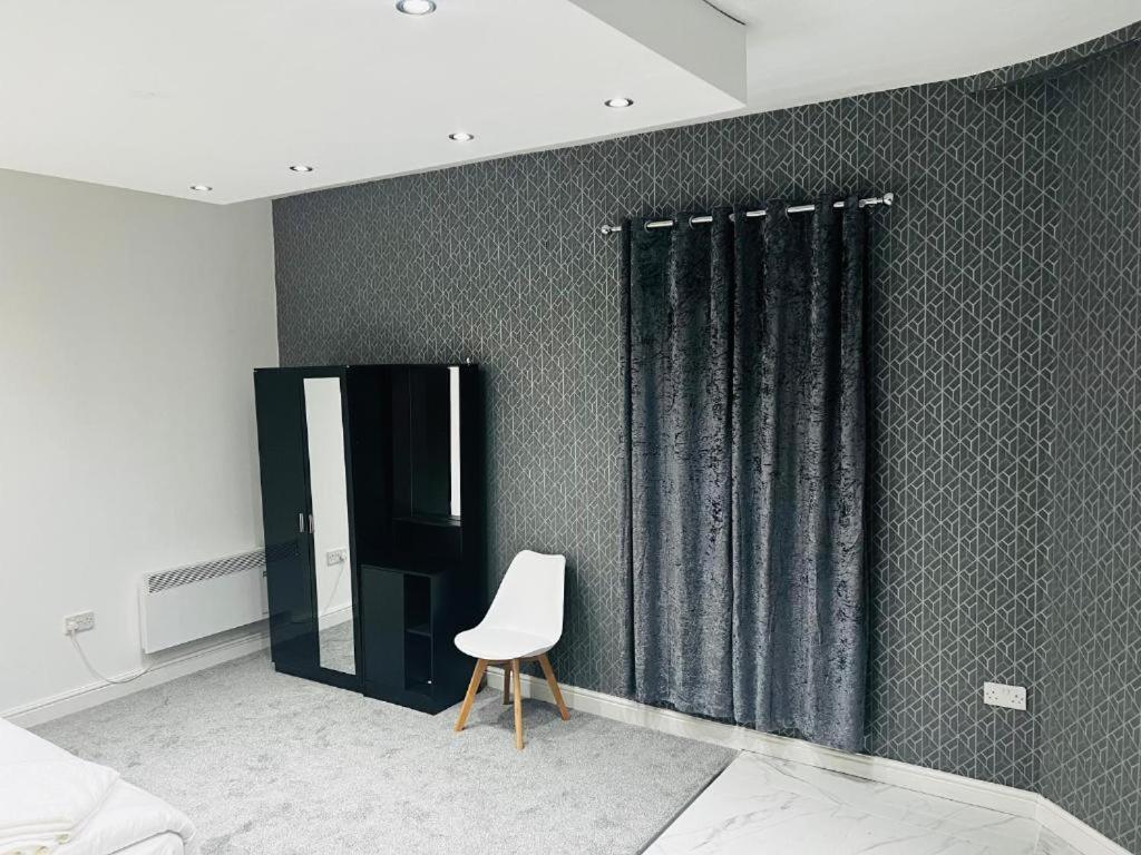 Oyo The Pleasant House Manchester