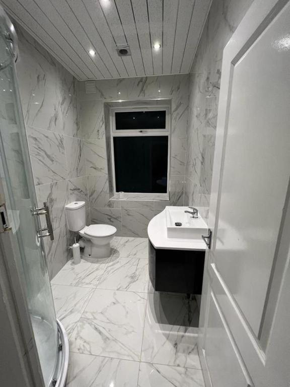 Hotel Oyo The Pleasant House 3*