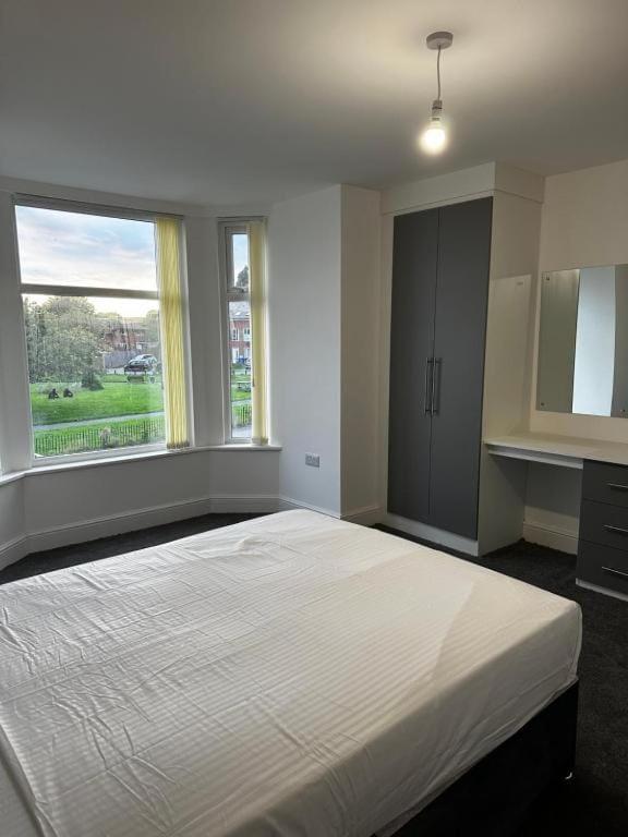 Oyo Cheetham Hill Manchester