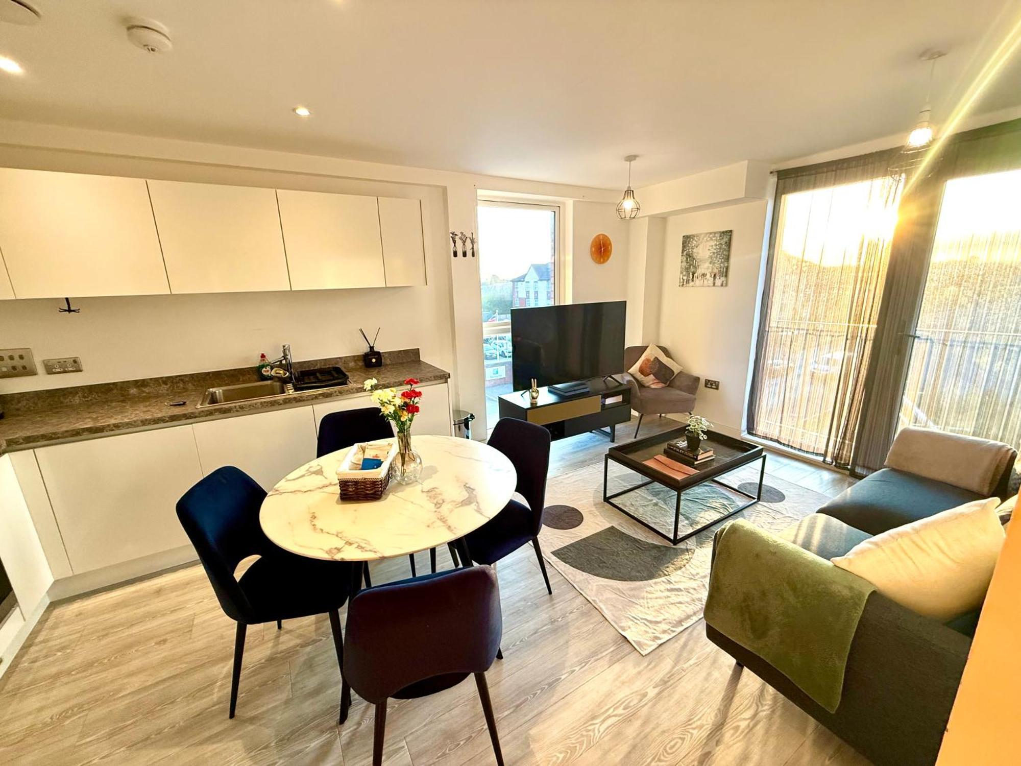 Relaxing 1-bed Flat In Salford With Street Parking Apartment Manchester