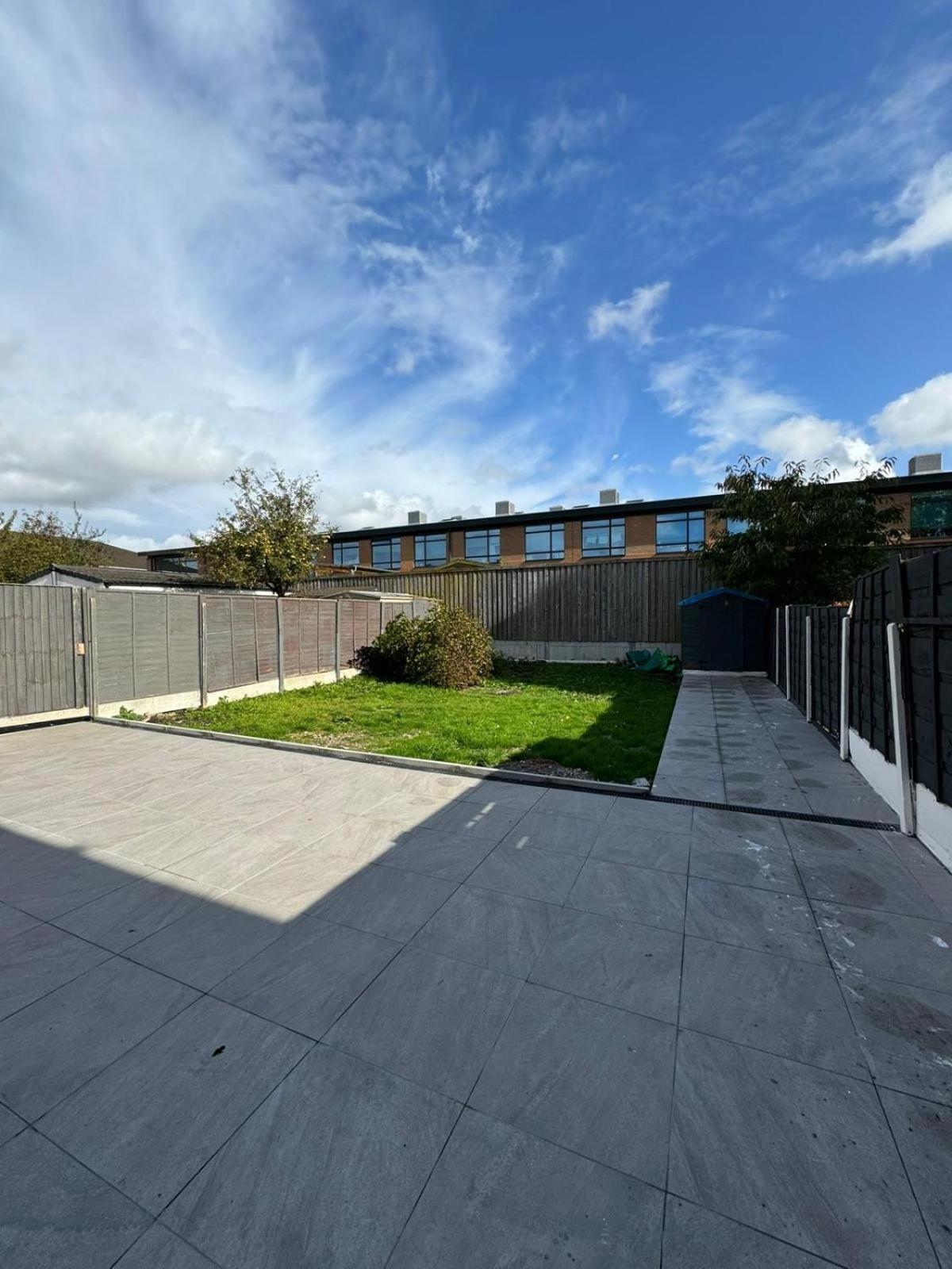 Elegant Estates Humble Abode 5 *