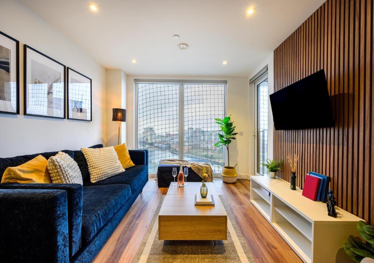 2-bedroom At Vibrant Salford Quays
