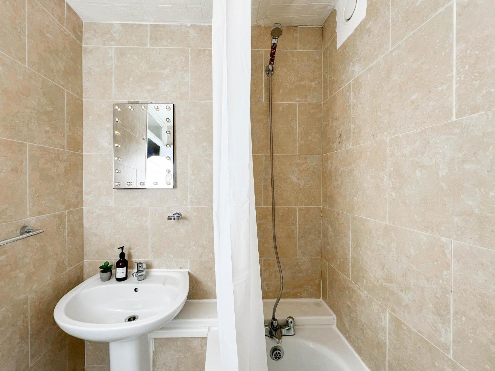 Appartement Cozy Next To Ao Arena With Free Parking *