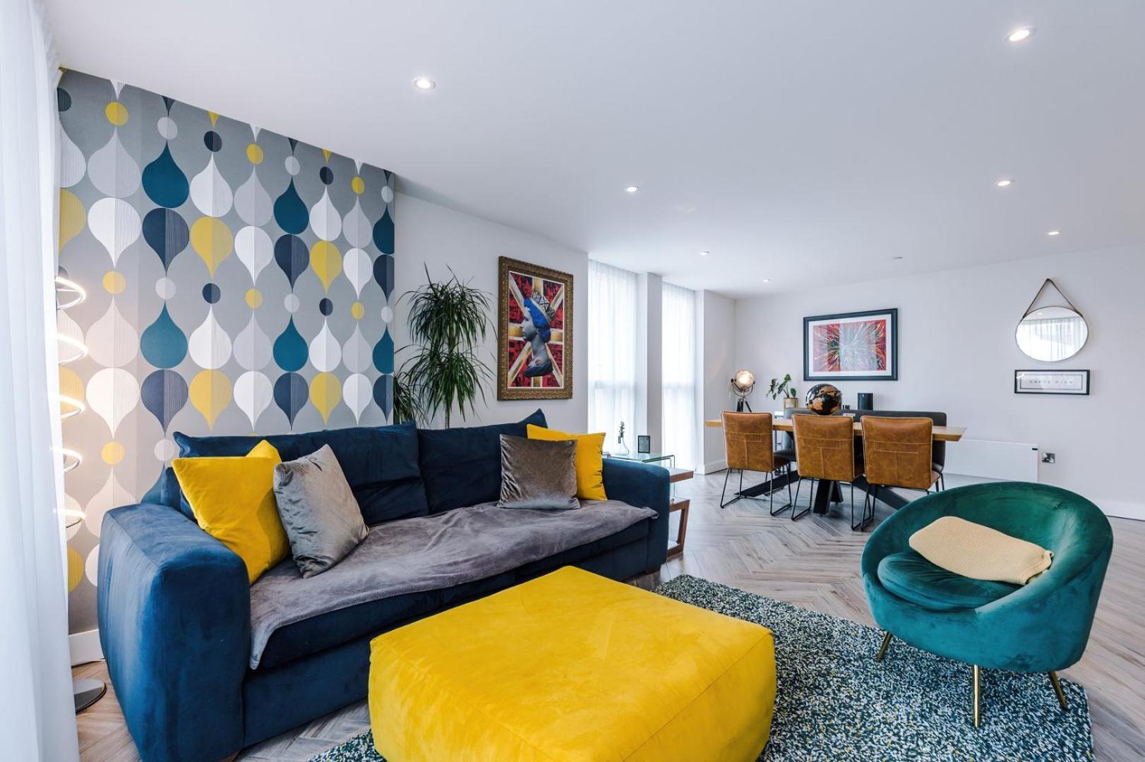 Apartment Cohost Partners Stylish Retreat With Views