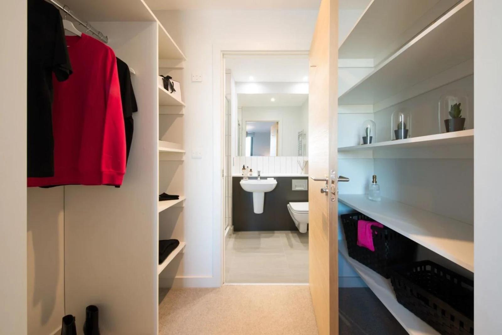 Chic And Spacious In The Heart Of Salford