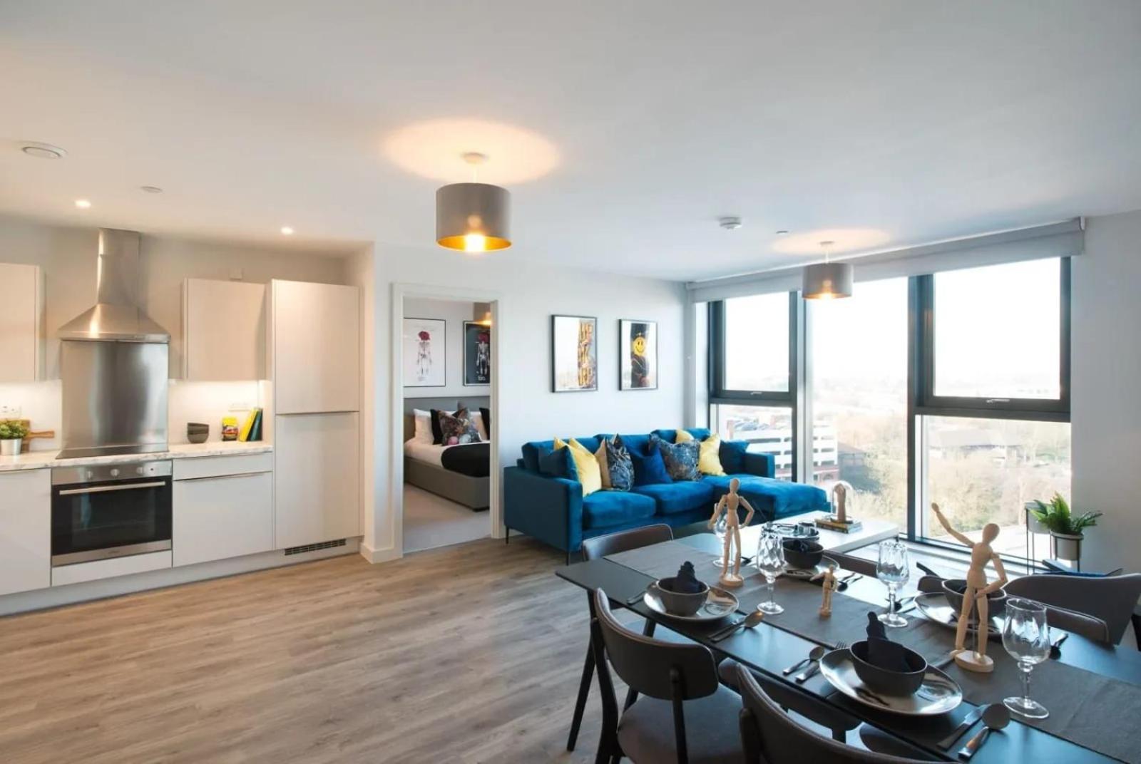 Chic And Spacious In The Heart Of Salford Apartment *