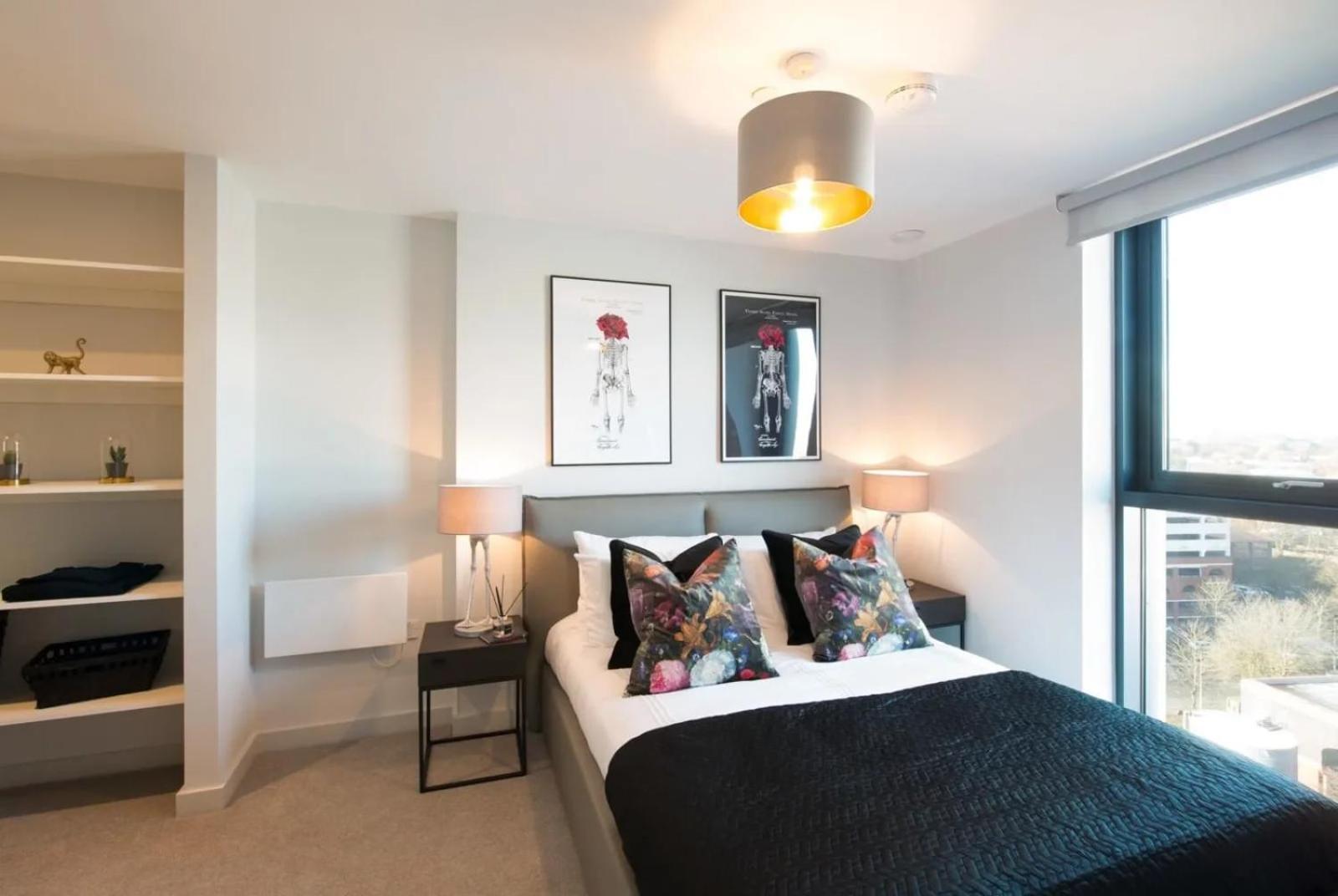 Chic And Spacious In The Heart Of Salford *
