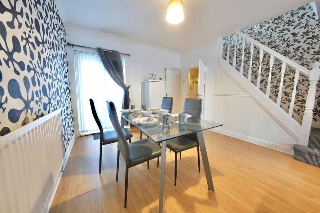 Three Bedroom House By Brookland Serviced Short Lets With Free Wifi