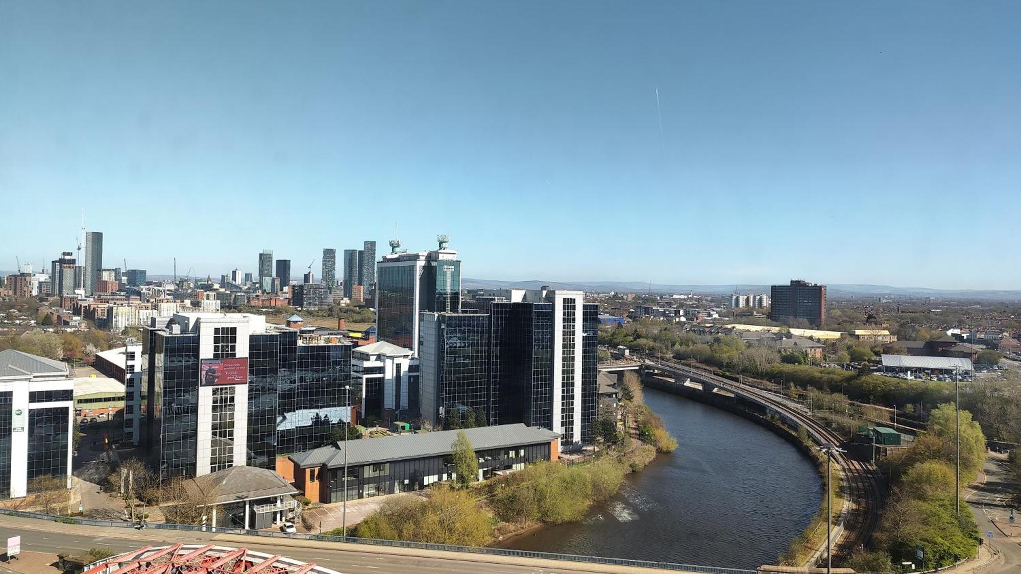 Apartment Skyline - Near Media & United, Victoria Warehouse Manchester