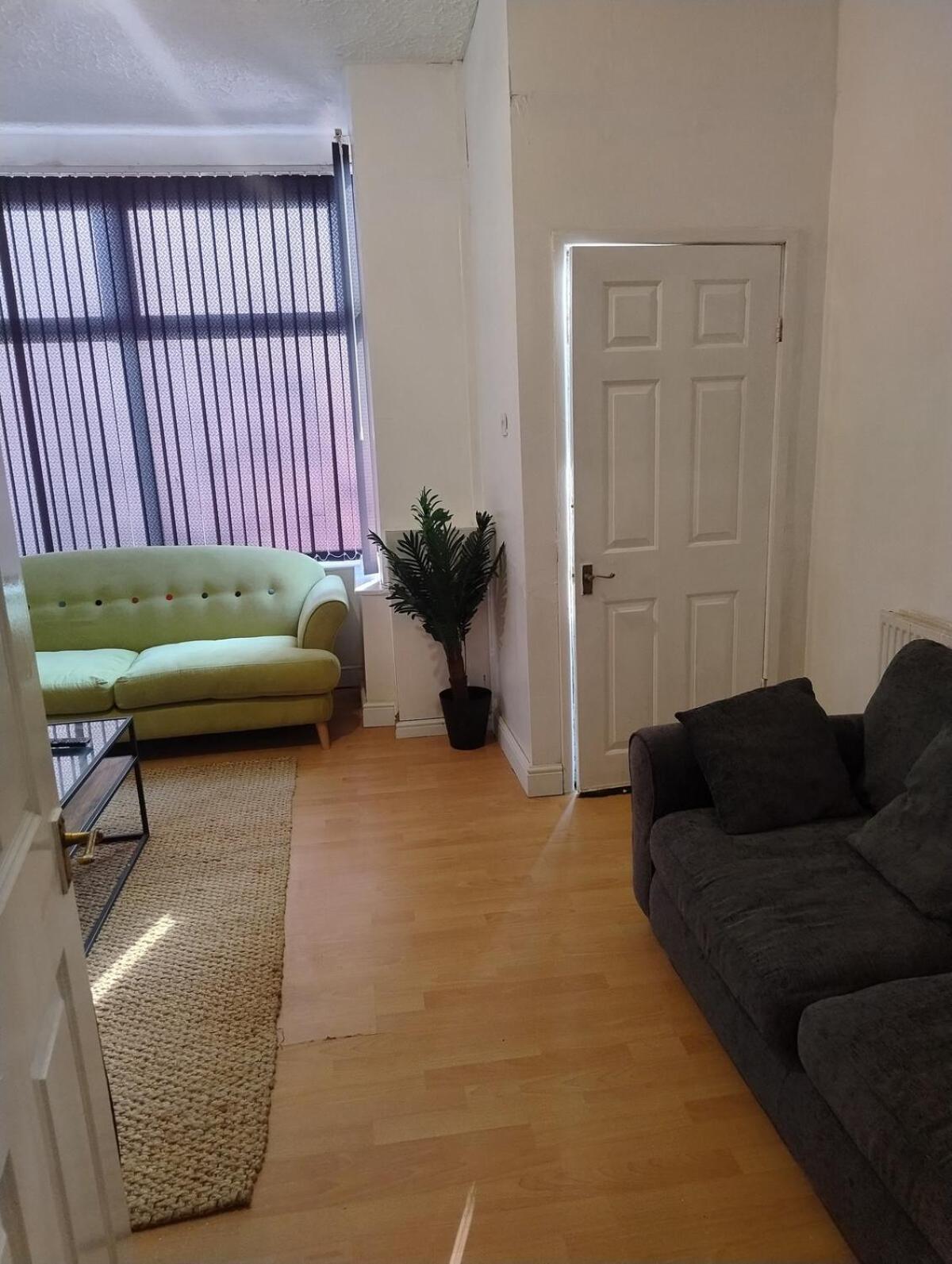 3br Sleeps 10 Walk To Alex Park Holiday home