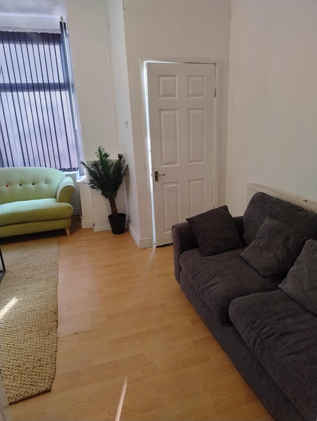 3br Sleeps 10 Walk To Alex Park Manchester