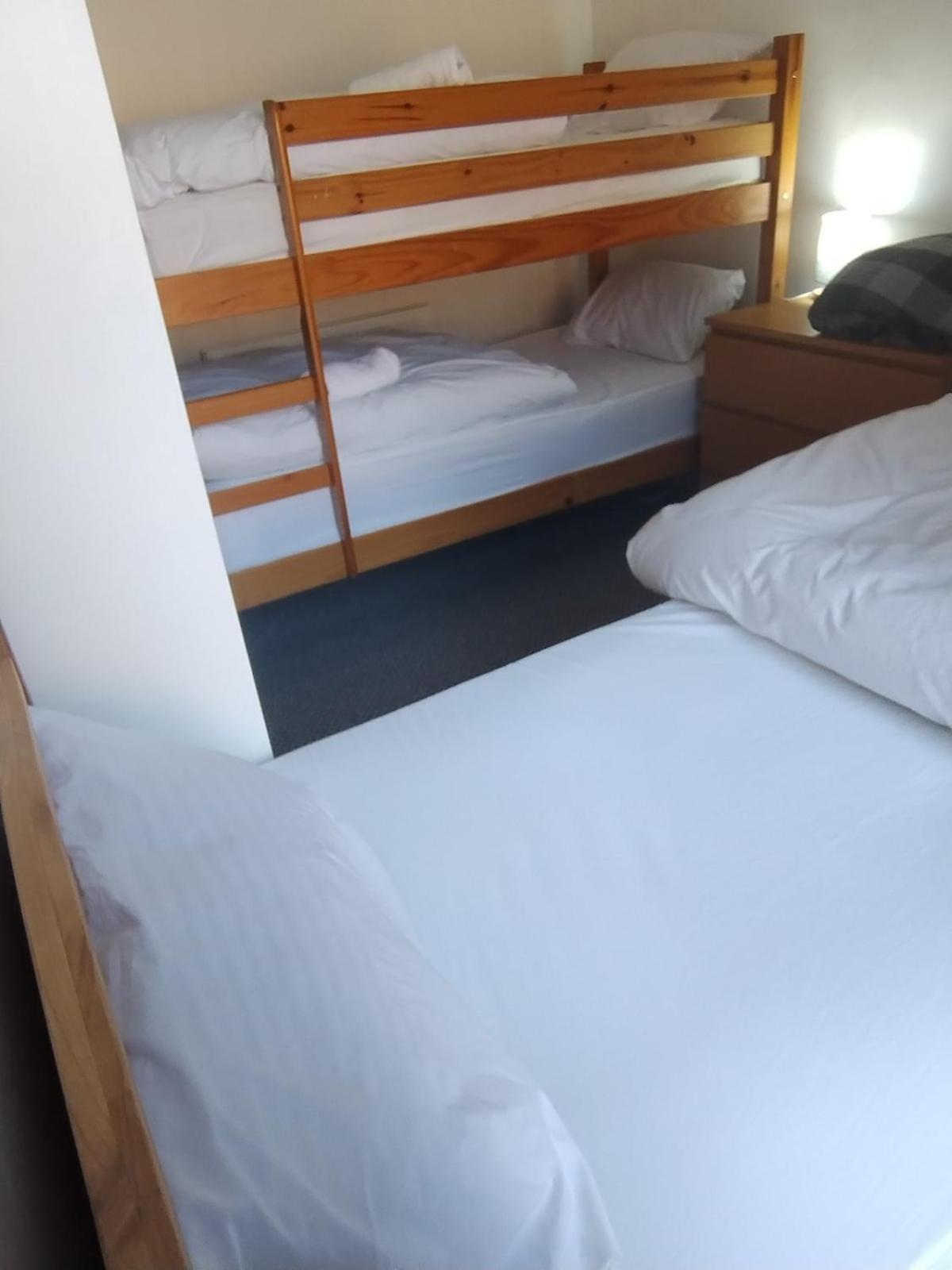 3br Sleeps 10 Walk To Alex Park * Manchester
