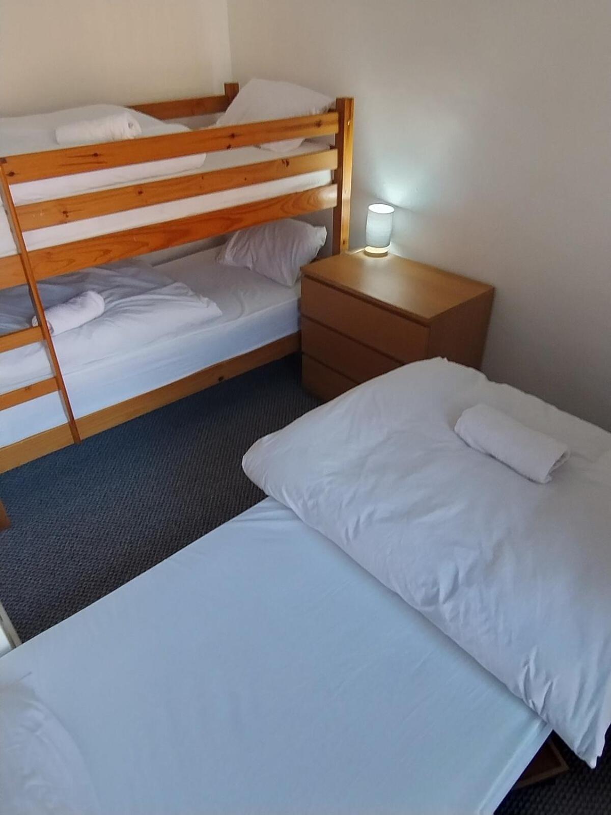 3br Sleeps 10 Walk To Alex Park Holiday home *