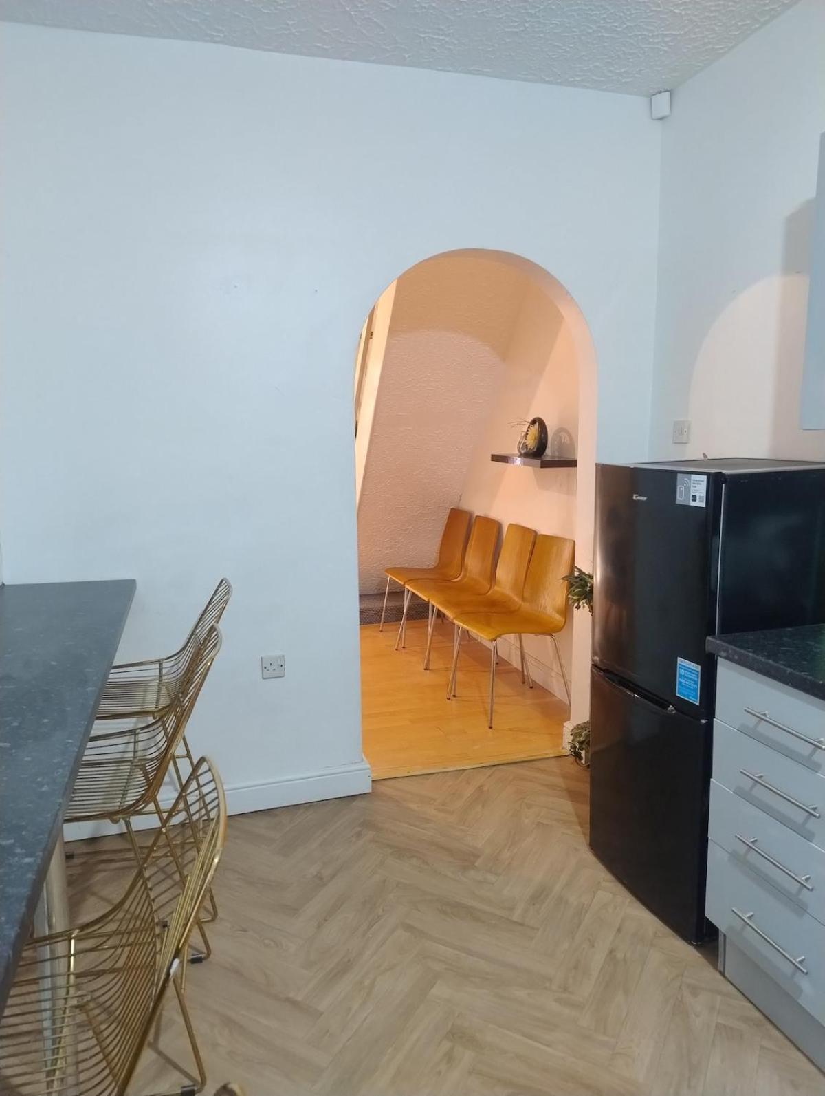 Holiday home 3br Sleeps 10 Walk To Alex Park