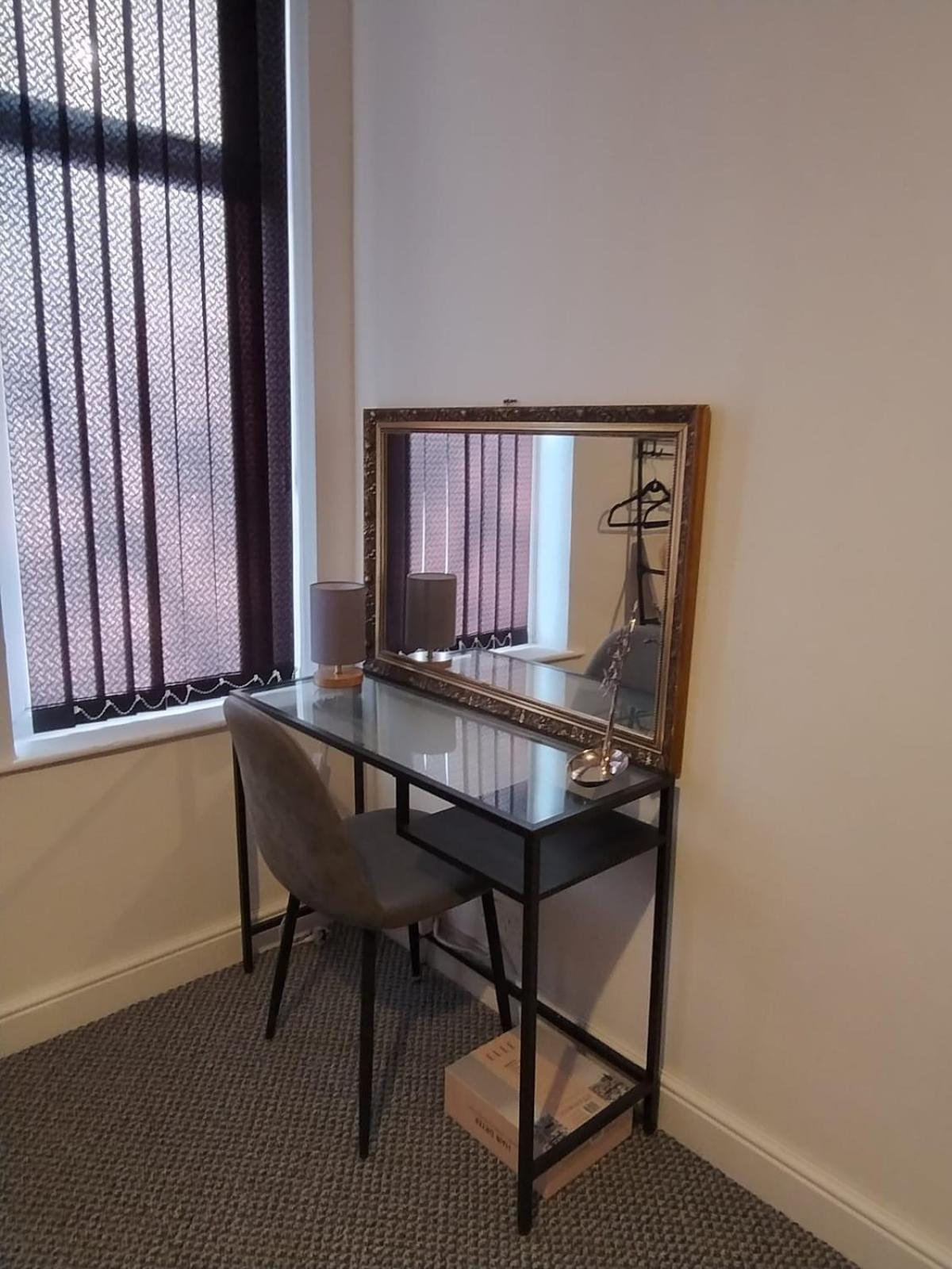3br Sleeps 10 Walk To Alex Park Holiday home *