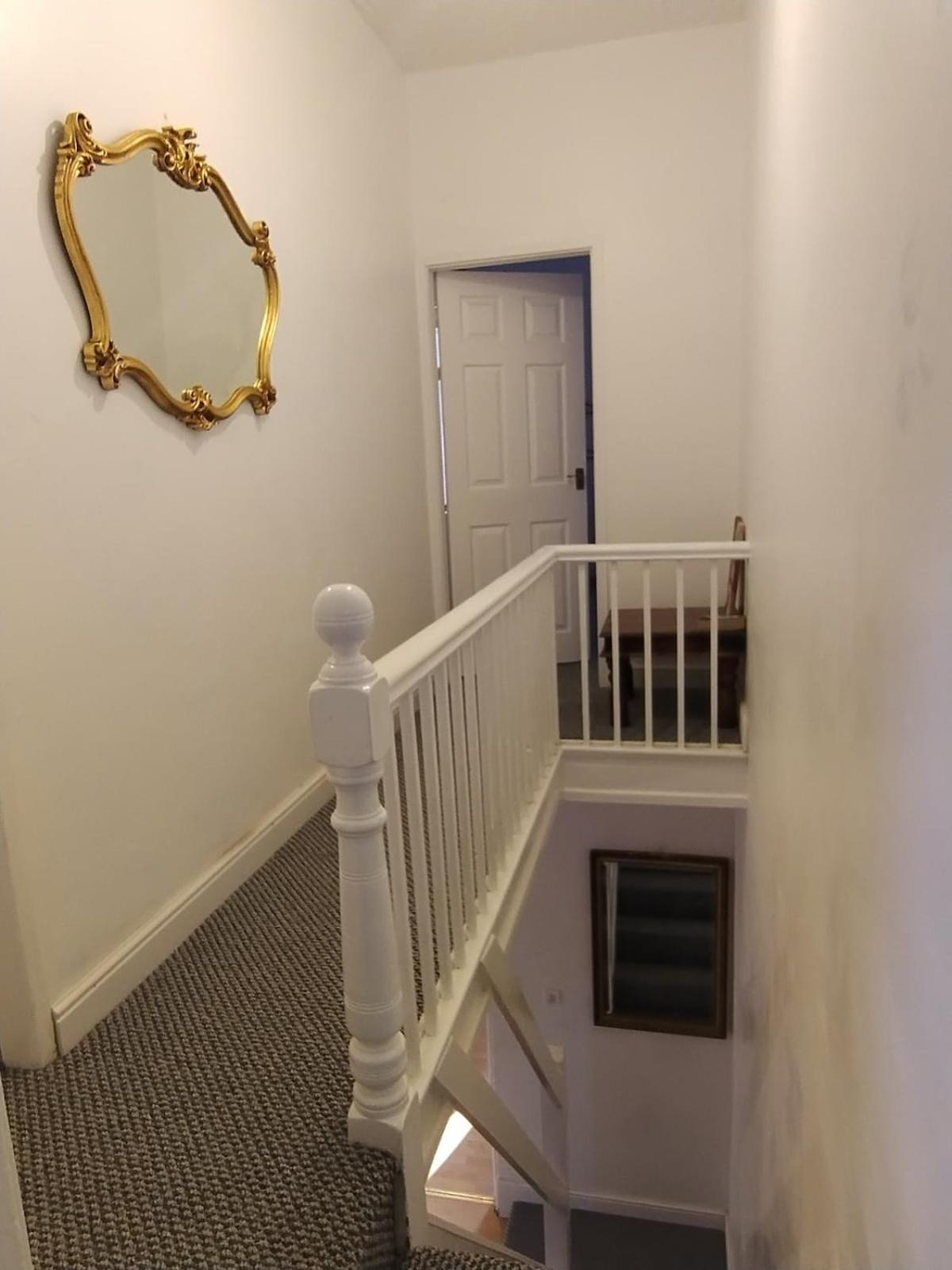3br Sleeps 10 Walk To Alex Park Holiday home