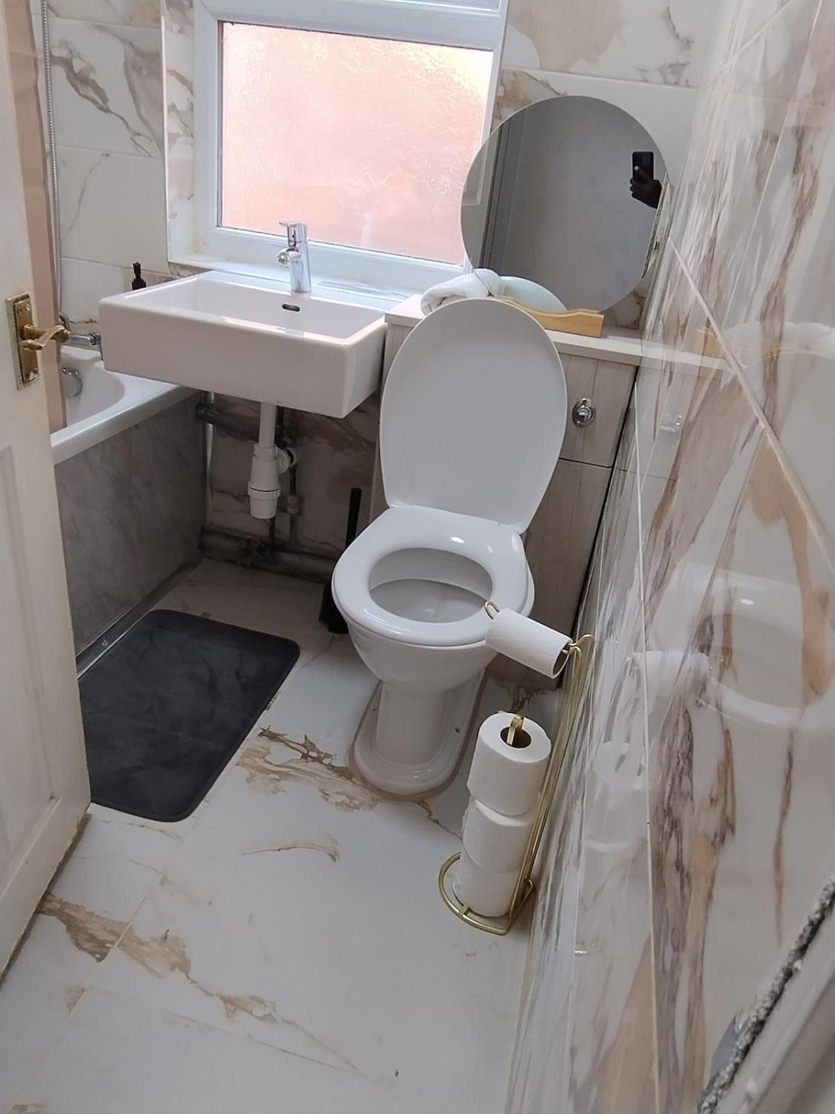 3br Sleeps 10 Walk To Alex Park * Manchester