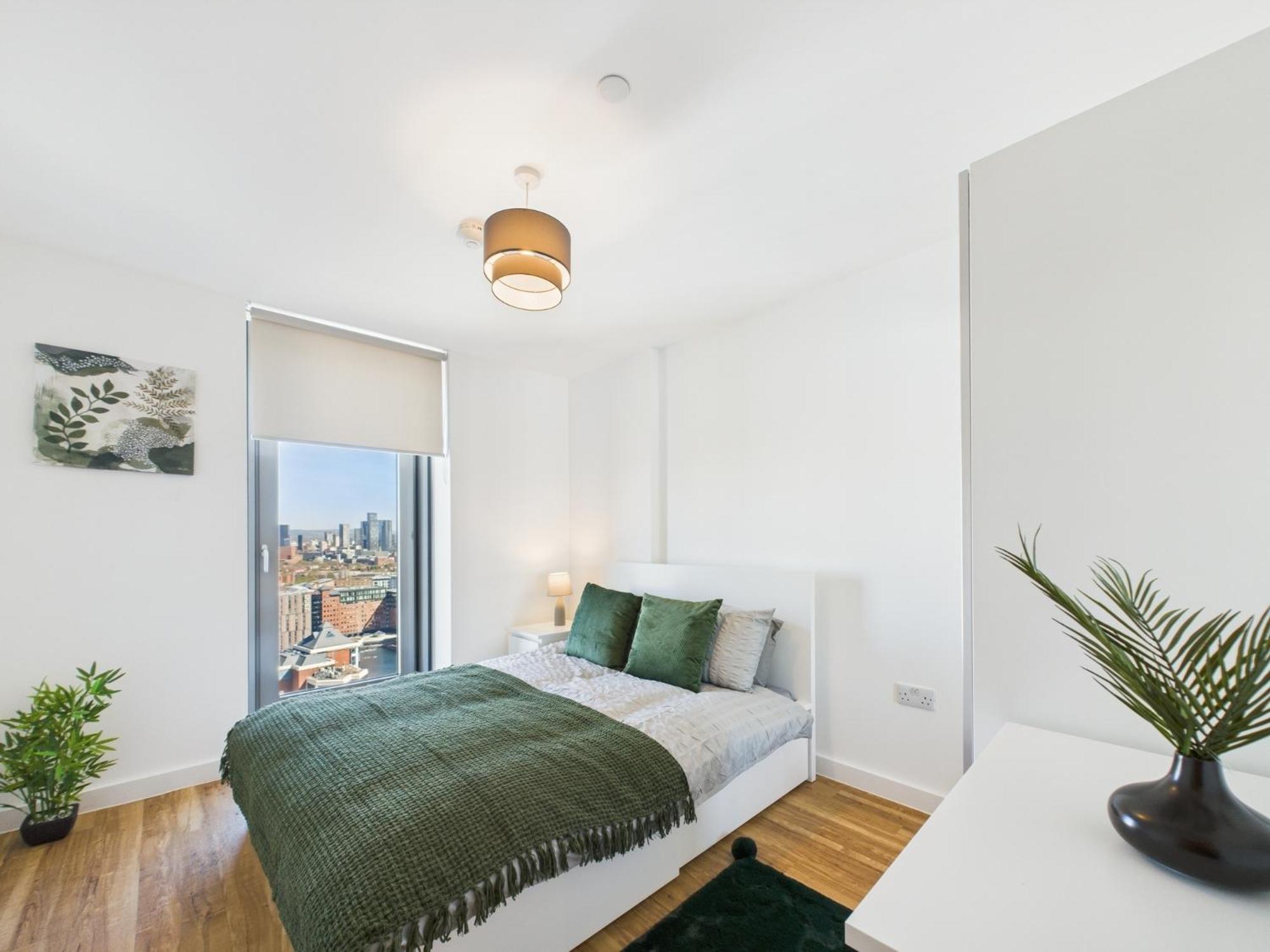 New! 1br In Media Apartment Manchester