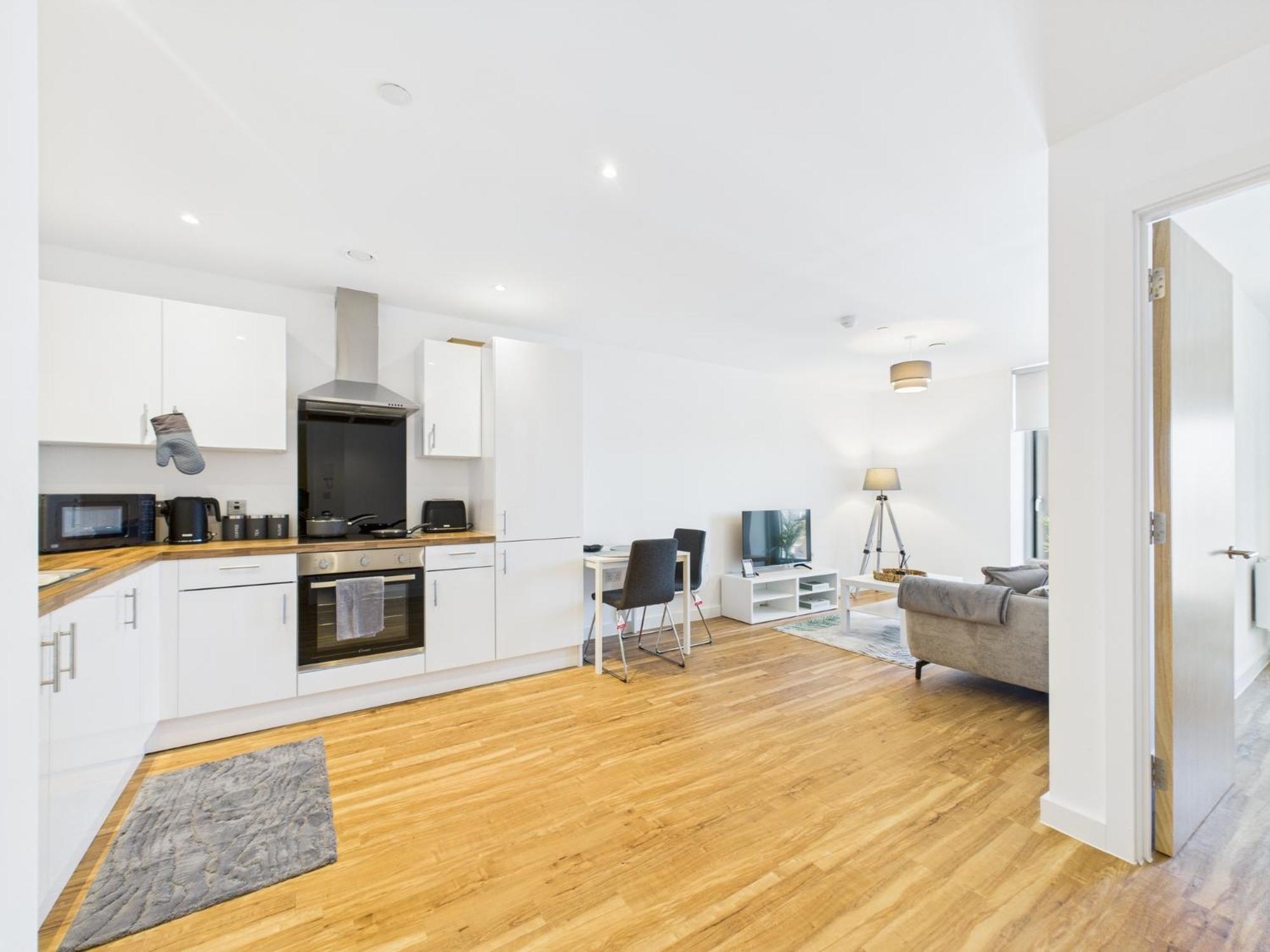 New! 1br In Media *