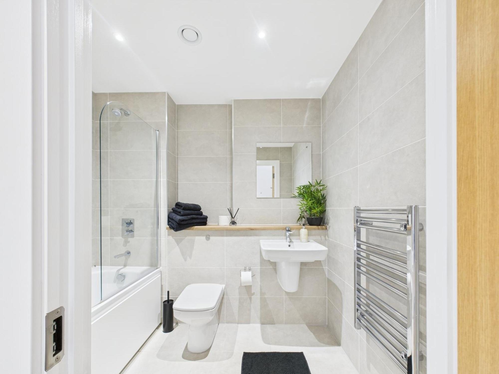 New! 1br In Media Apartment *